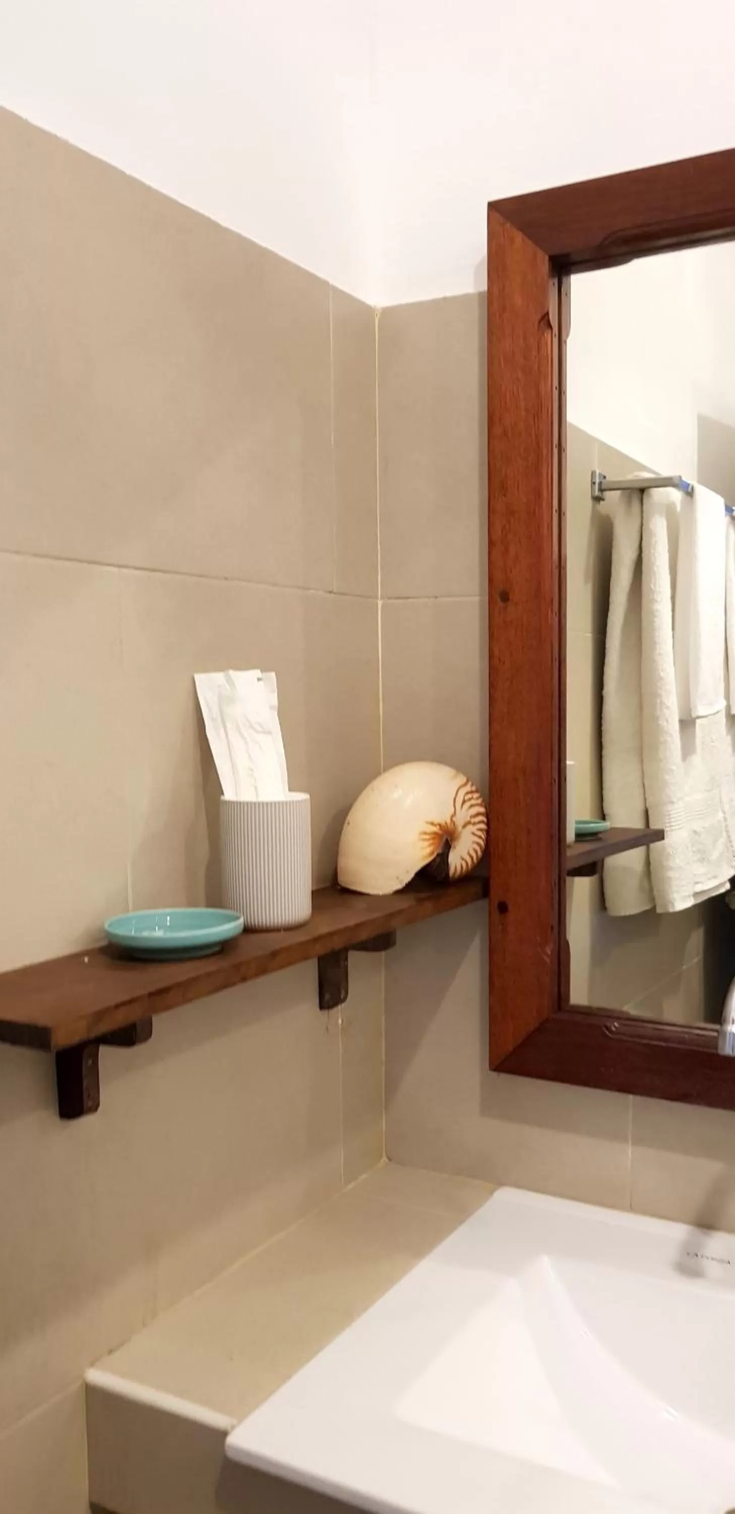 Bathroom, Bed in Golden Monkey Beach Hotel