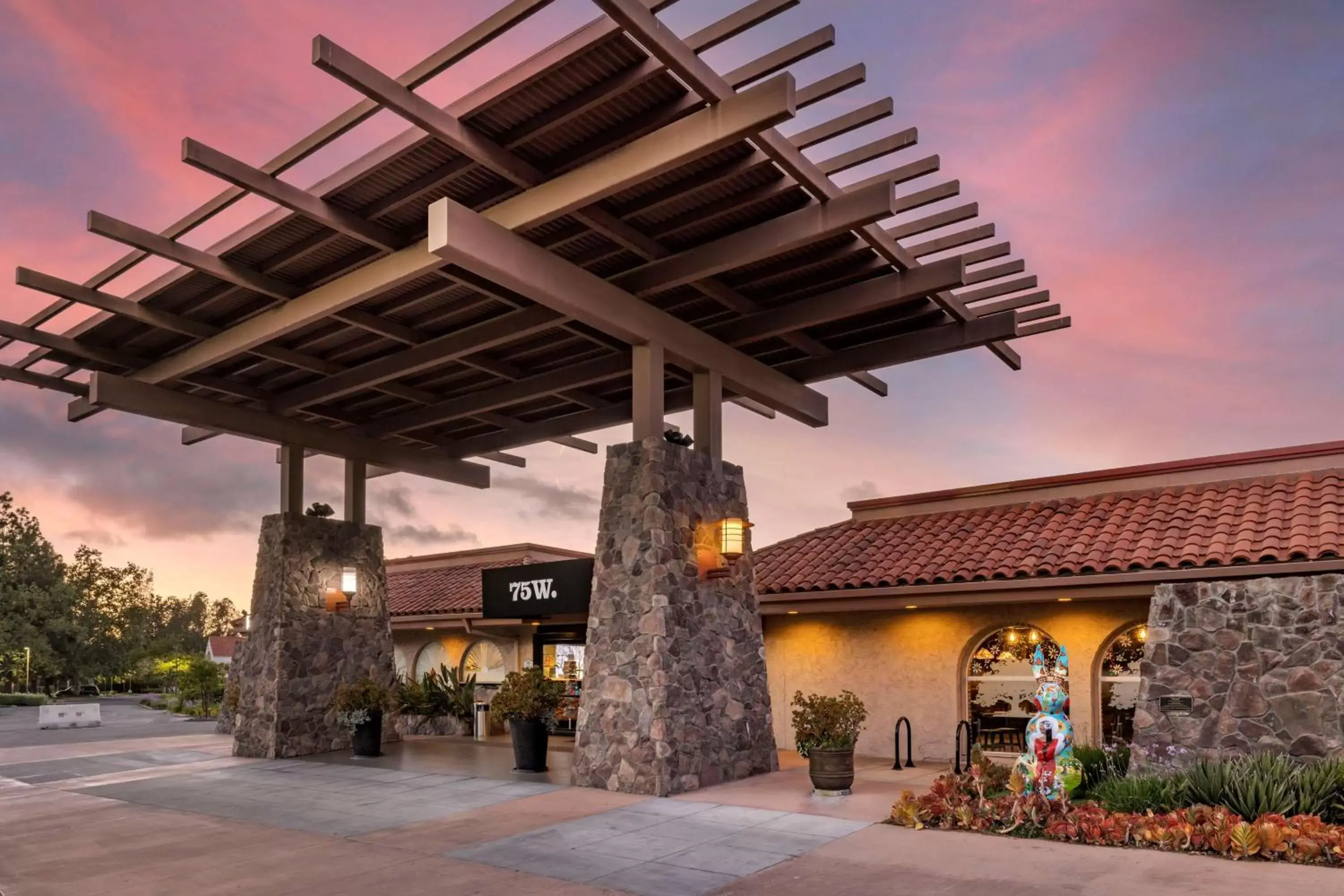 Facade/entrance in Best Western Plus Thousand Oaks Inn