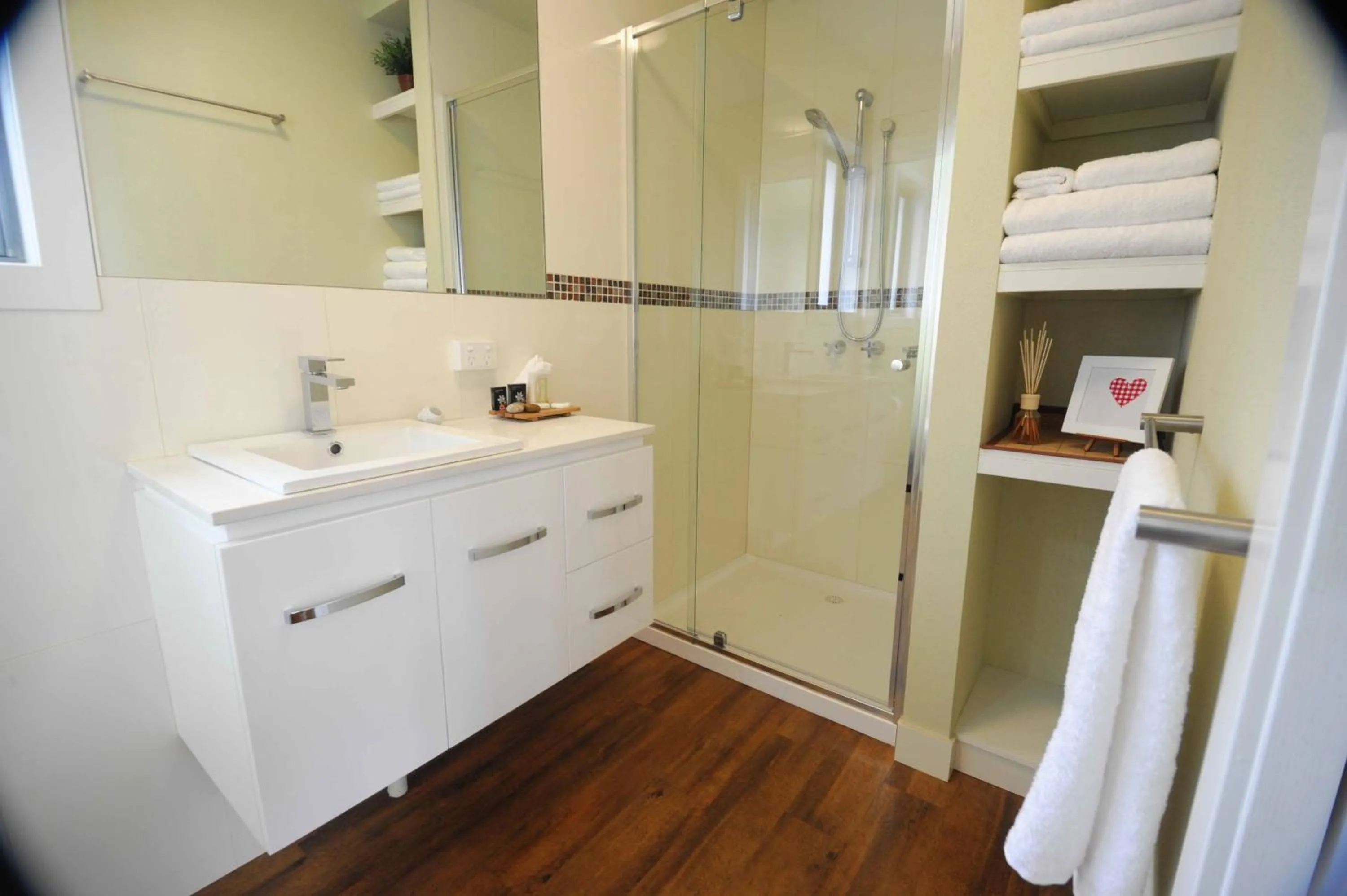 Bathroom in Gisborne Peak Winery Short Term Stays