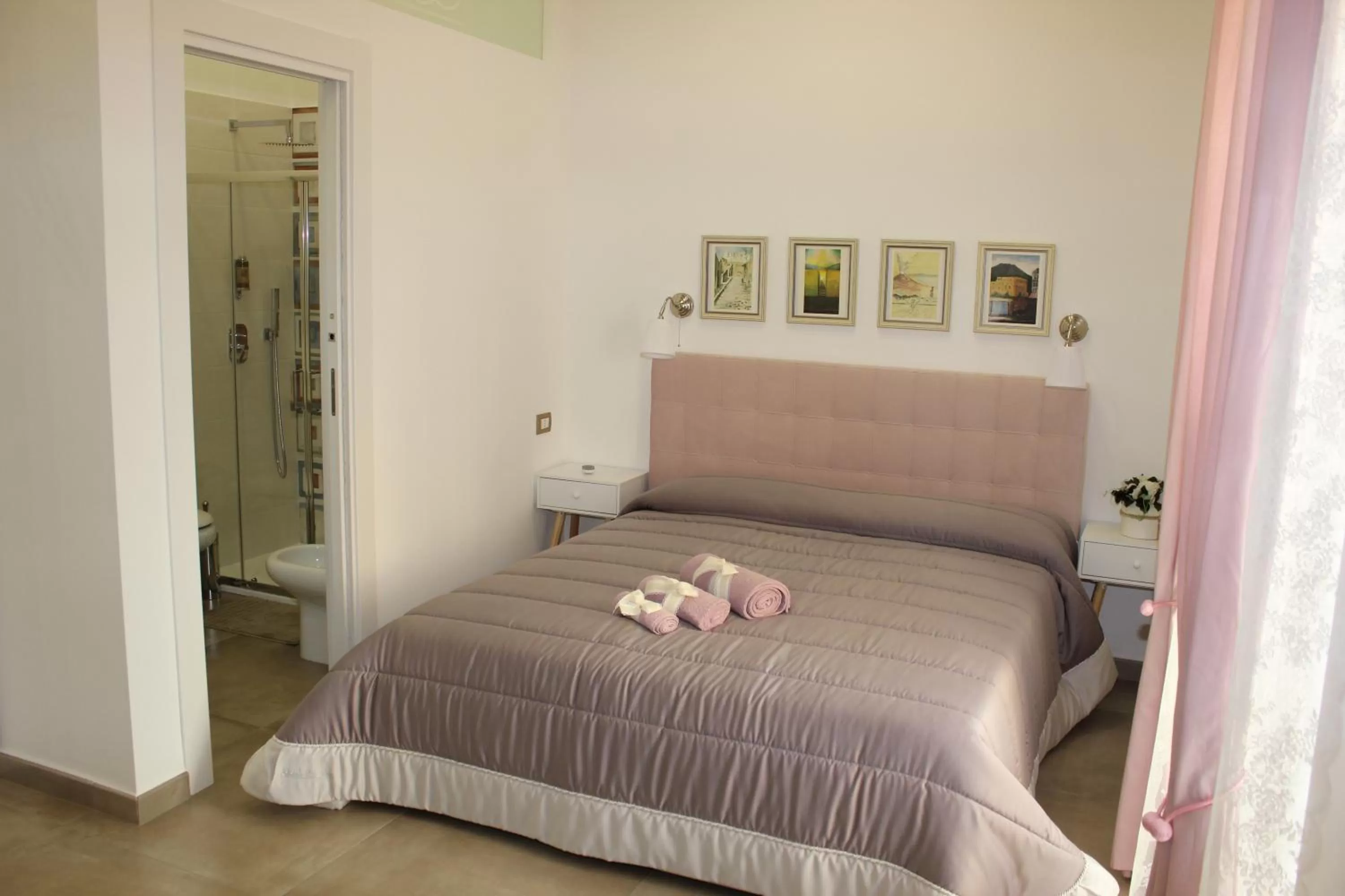 Bed in B&B 80056 Ercolano