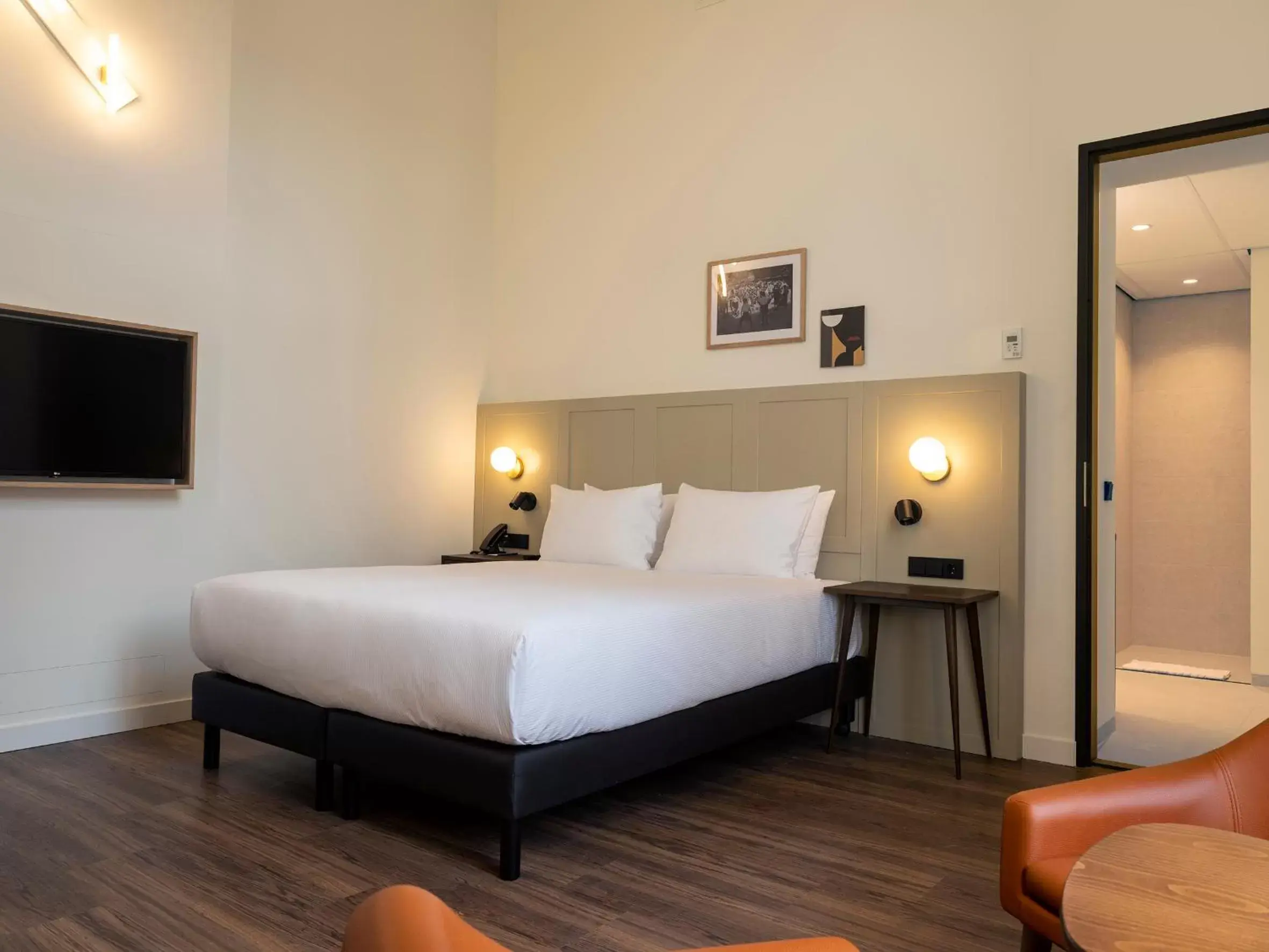 Deluxe Queen Room in DoubleTree by Hilton Sittard