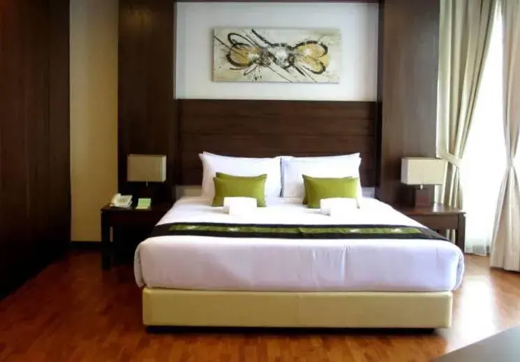 Bed in Samsuria Beach Resort & Residence