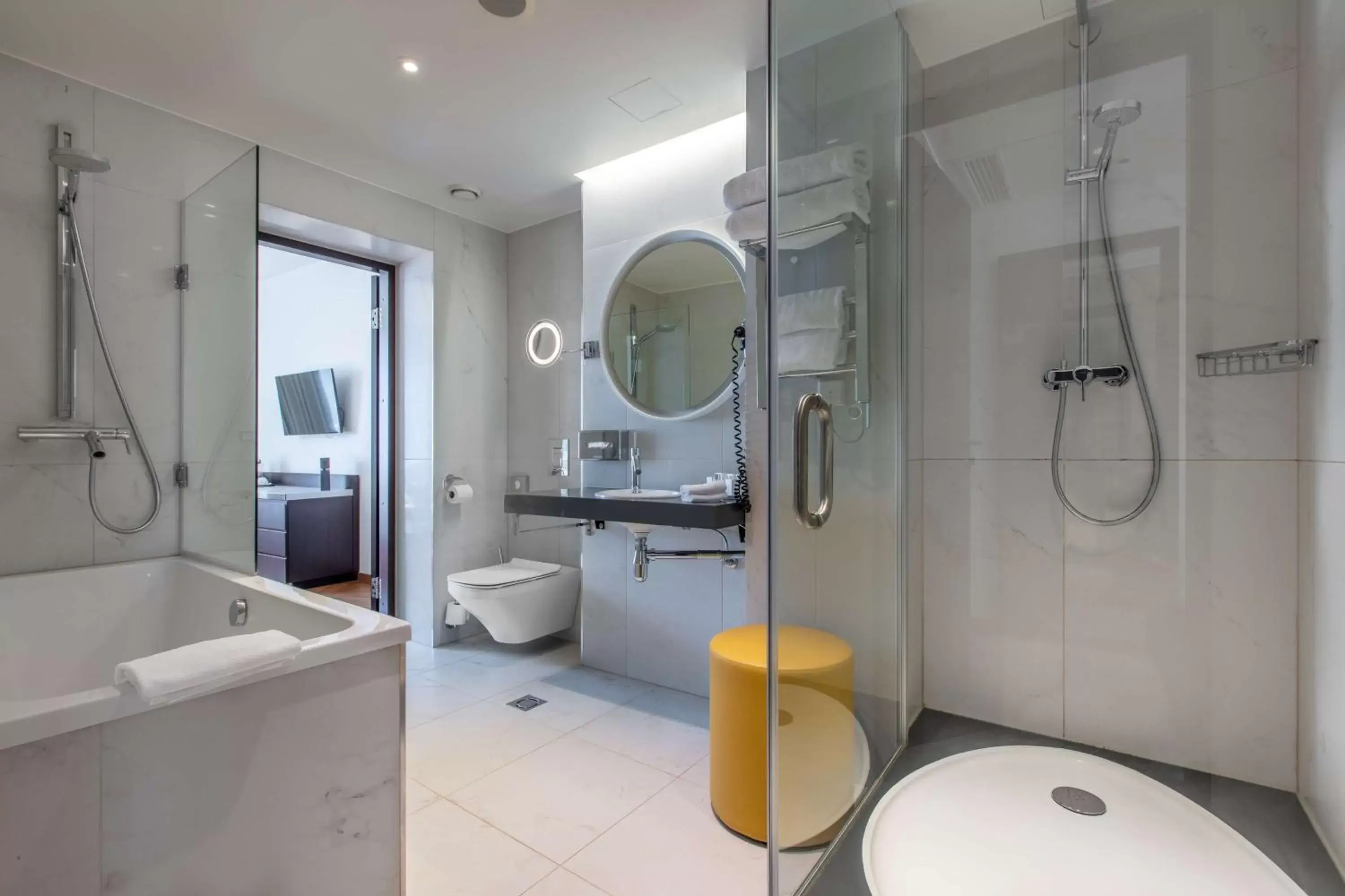 Bathroom in Palace Hotel Tallinn, a member of Radisson Individuals