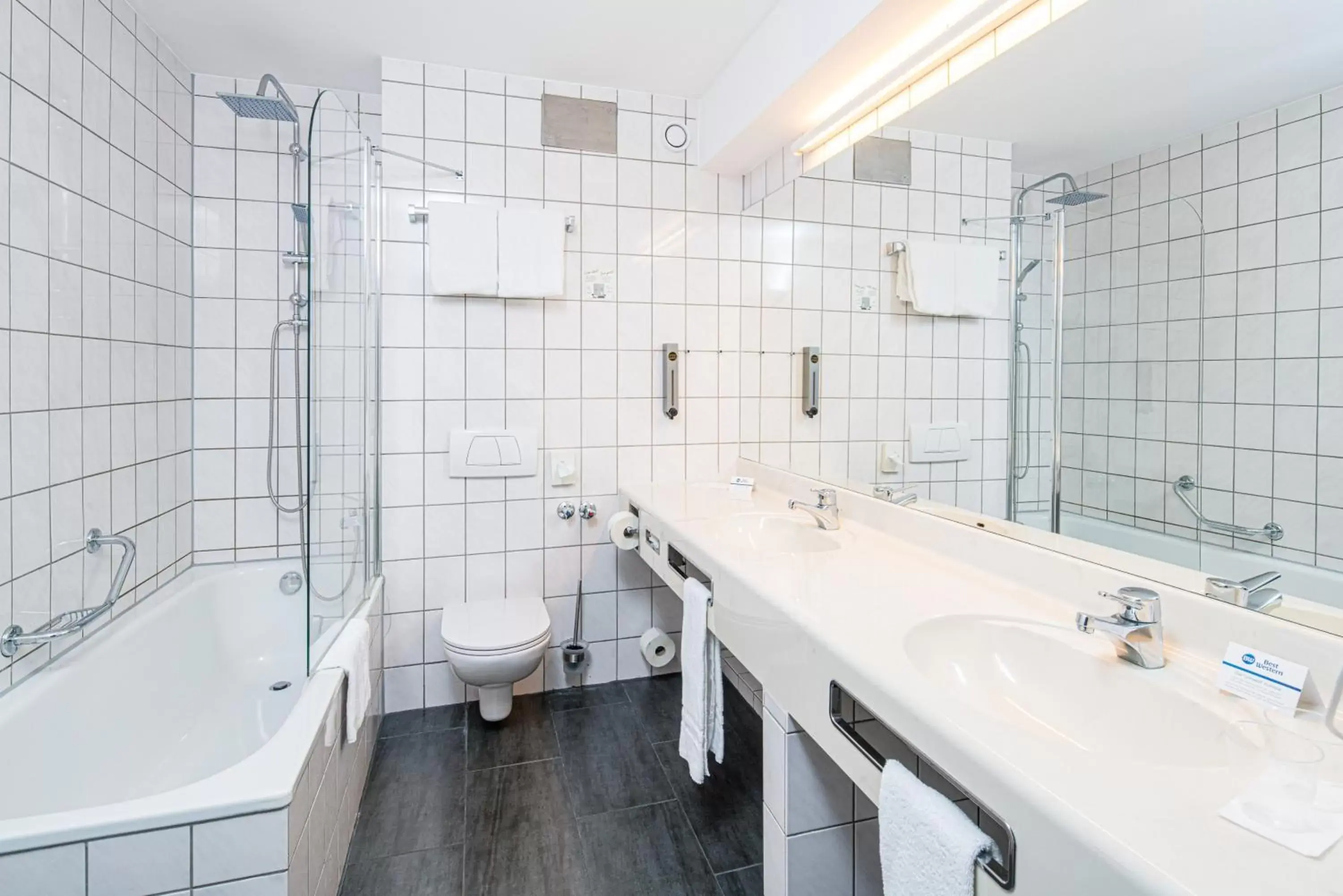Toilet, Bathroom in Best Western PLAZA Hotel Grevenbroich