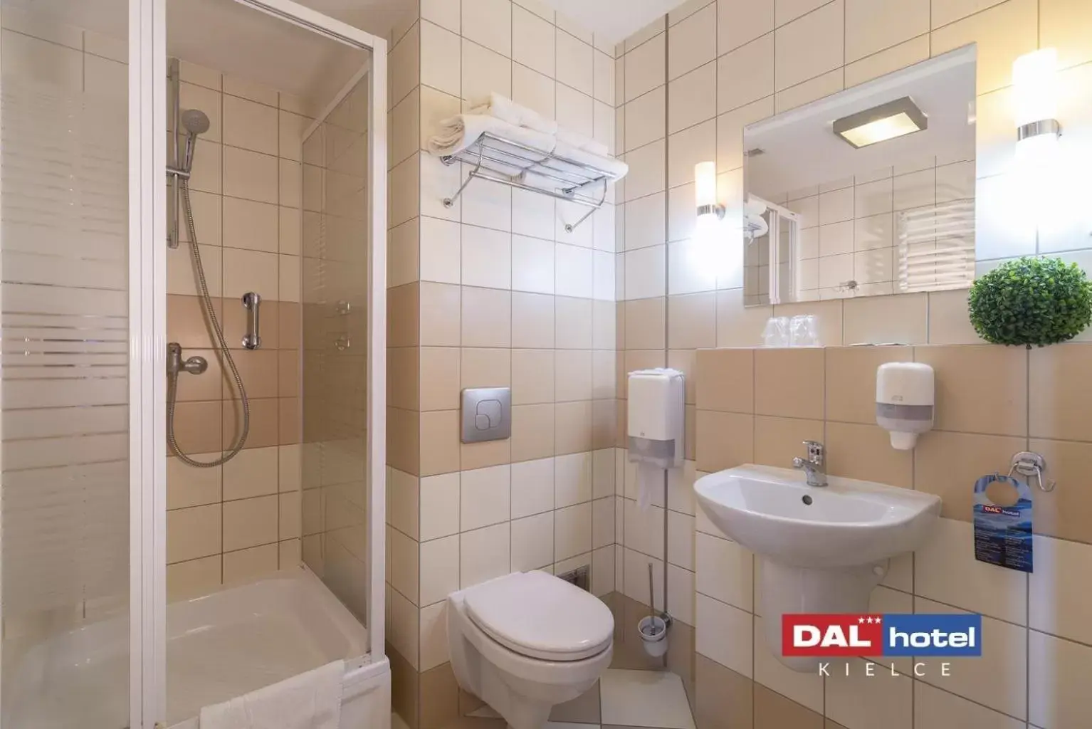 Shower, Bathroom in Hotel Dal Kielce
