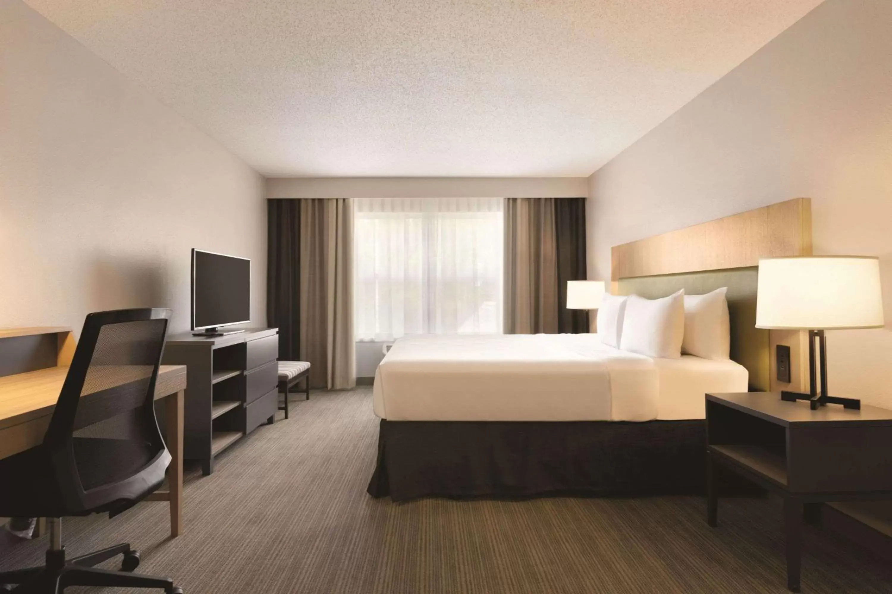Bedroom in Country Inn & Suites by Radisson, Atlanta Airport South, GA