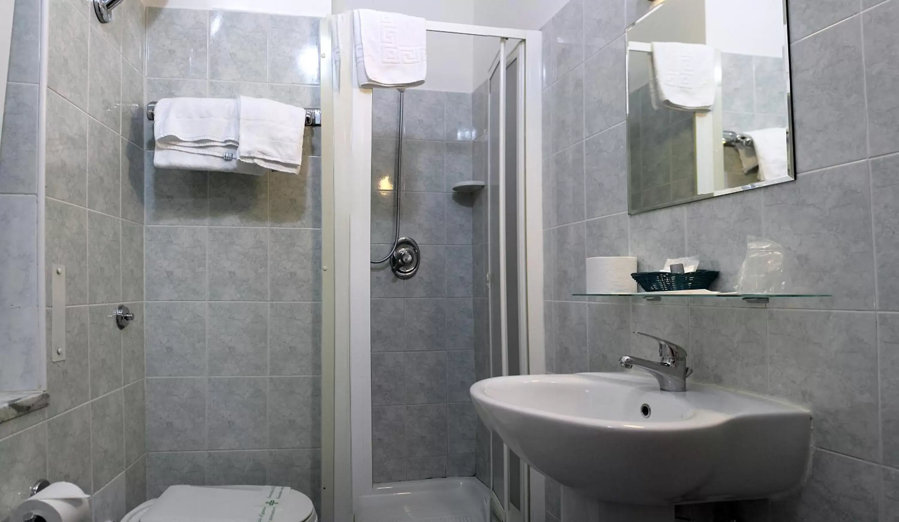 Bathroom in Hotel La Scaletta