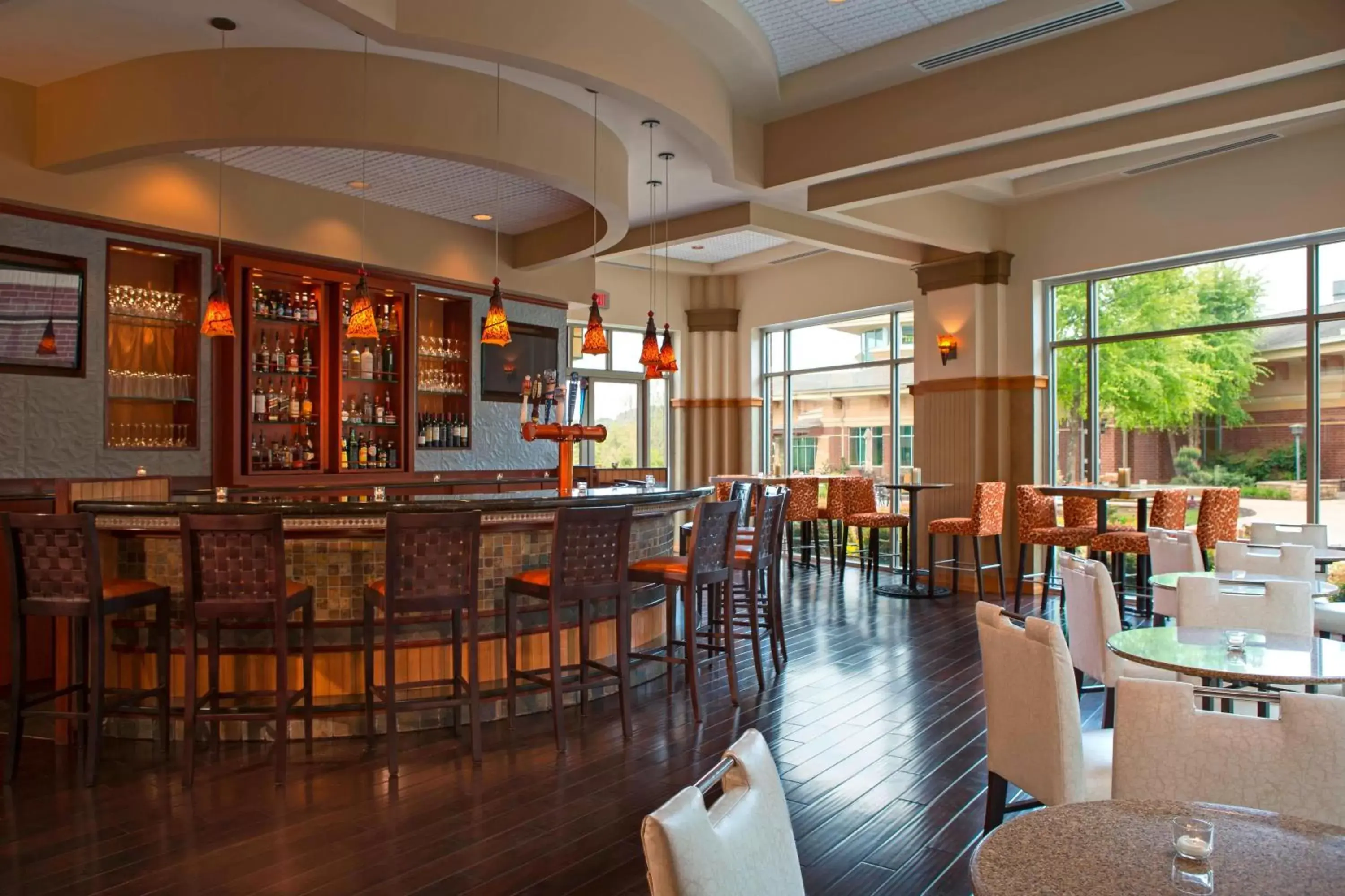 Lobby or reception, Lounge/Bar in MeadowView Marriott Conference Resort and Convention Center