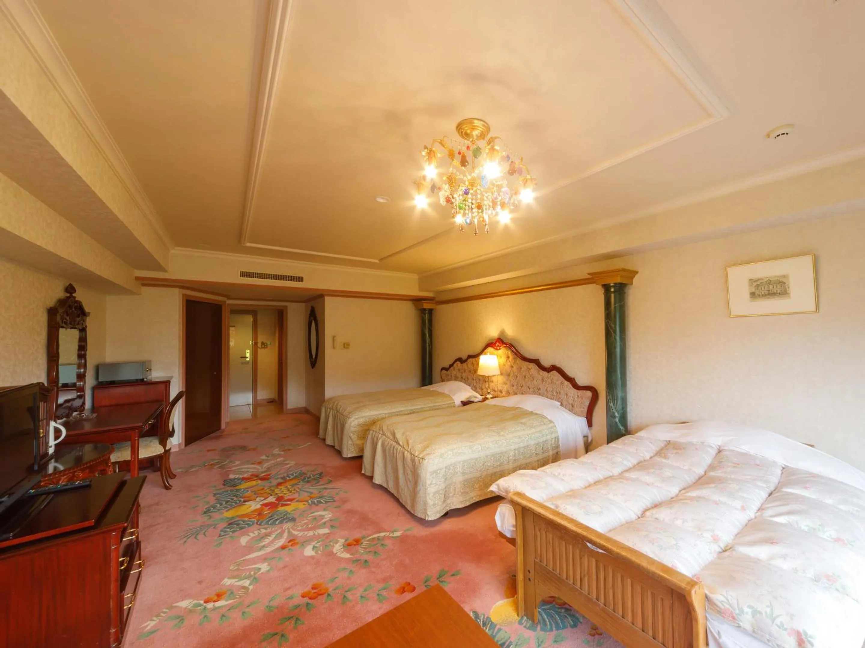 Living room, Bed in Jozankei View Hotel