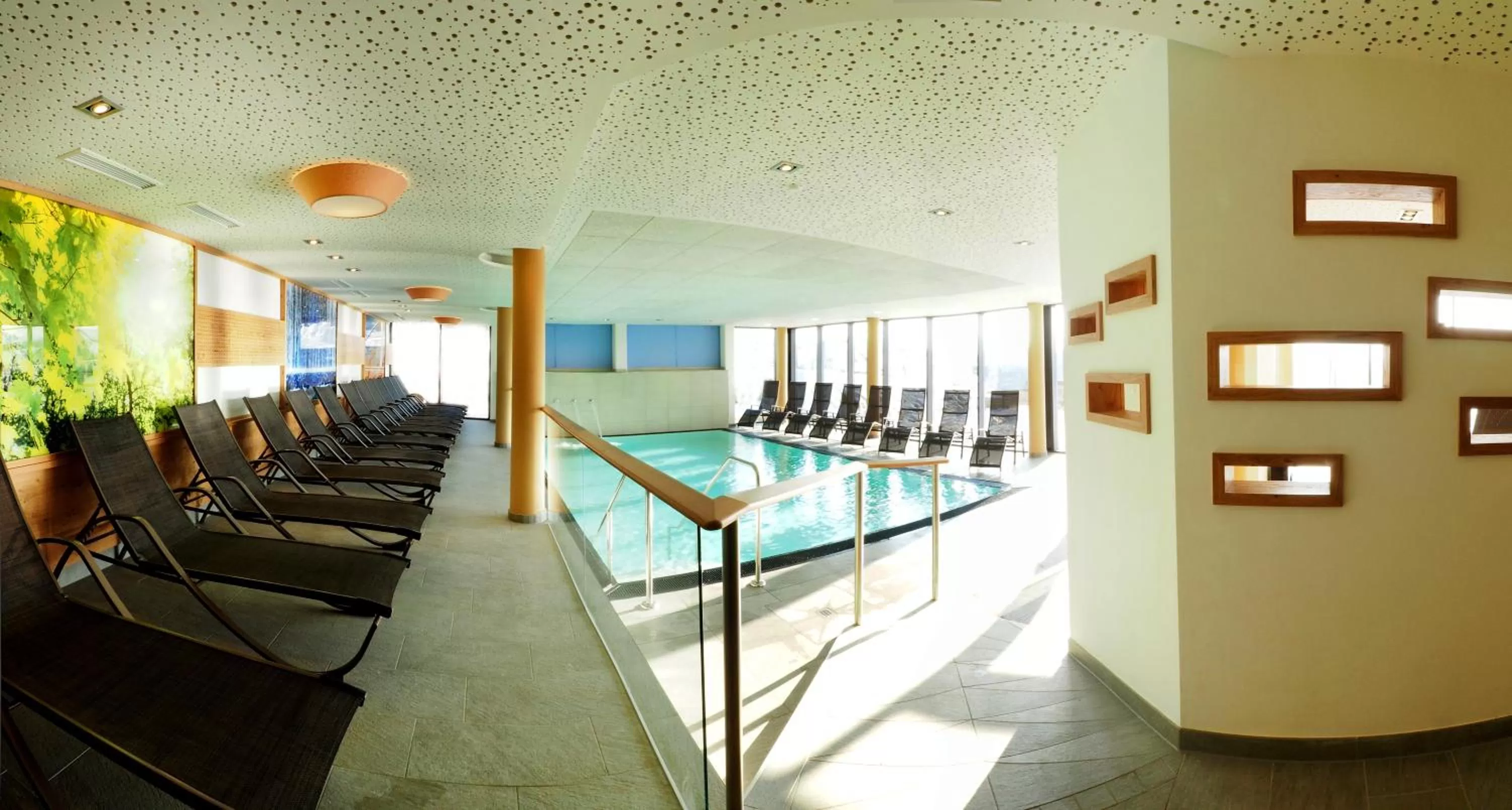 Swimming pool in Landrefugium Obermüller 4,5 Sterne