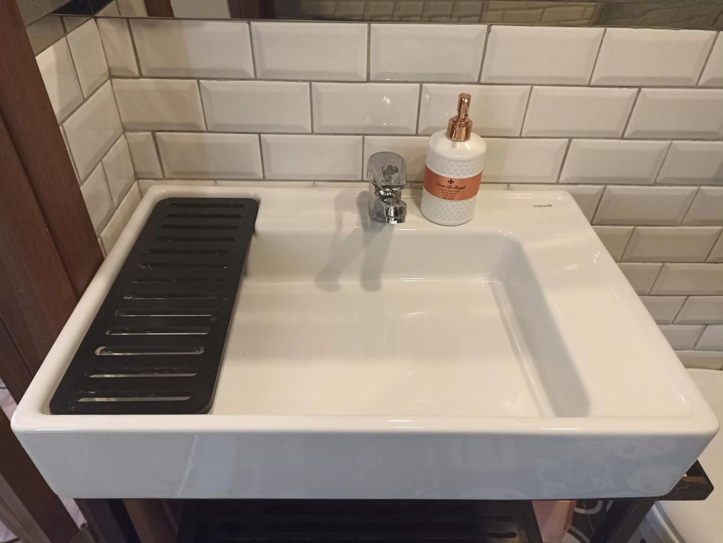 Bathroom in taxim cool