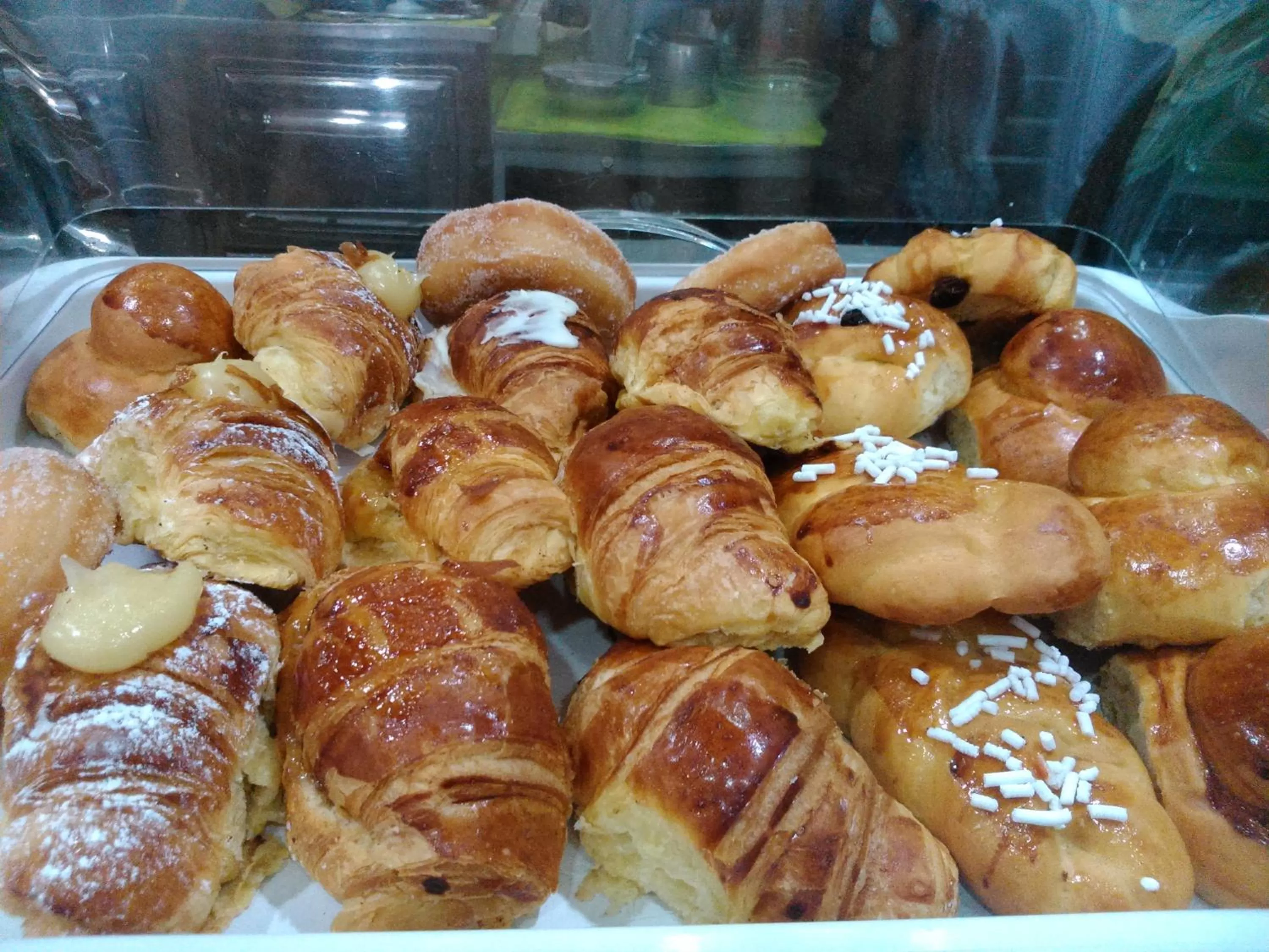 Italian breakfast in Michelangelo Home B&B