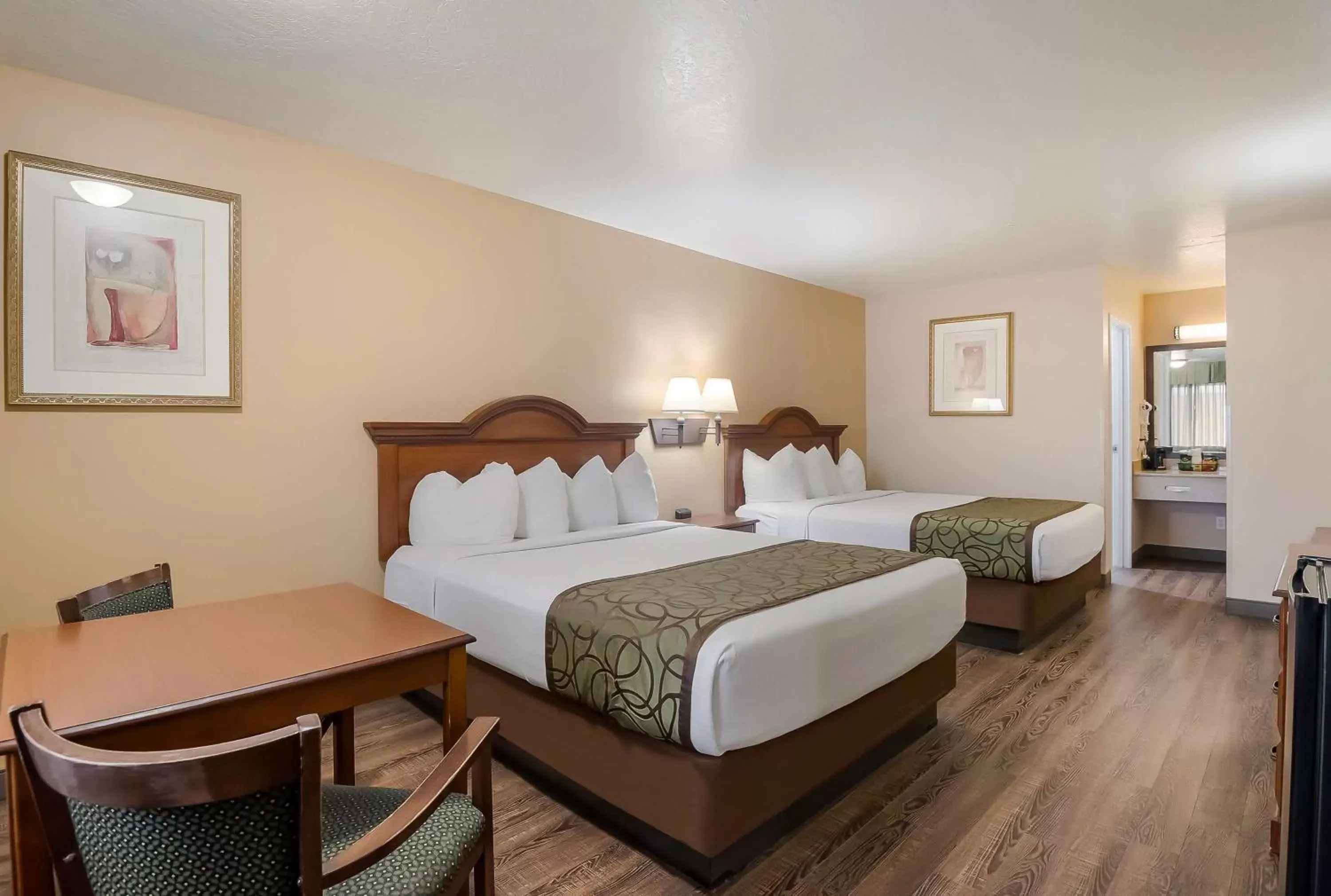 Bedroom, Bed in SureStay Hotel by Best Western Fernley