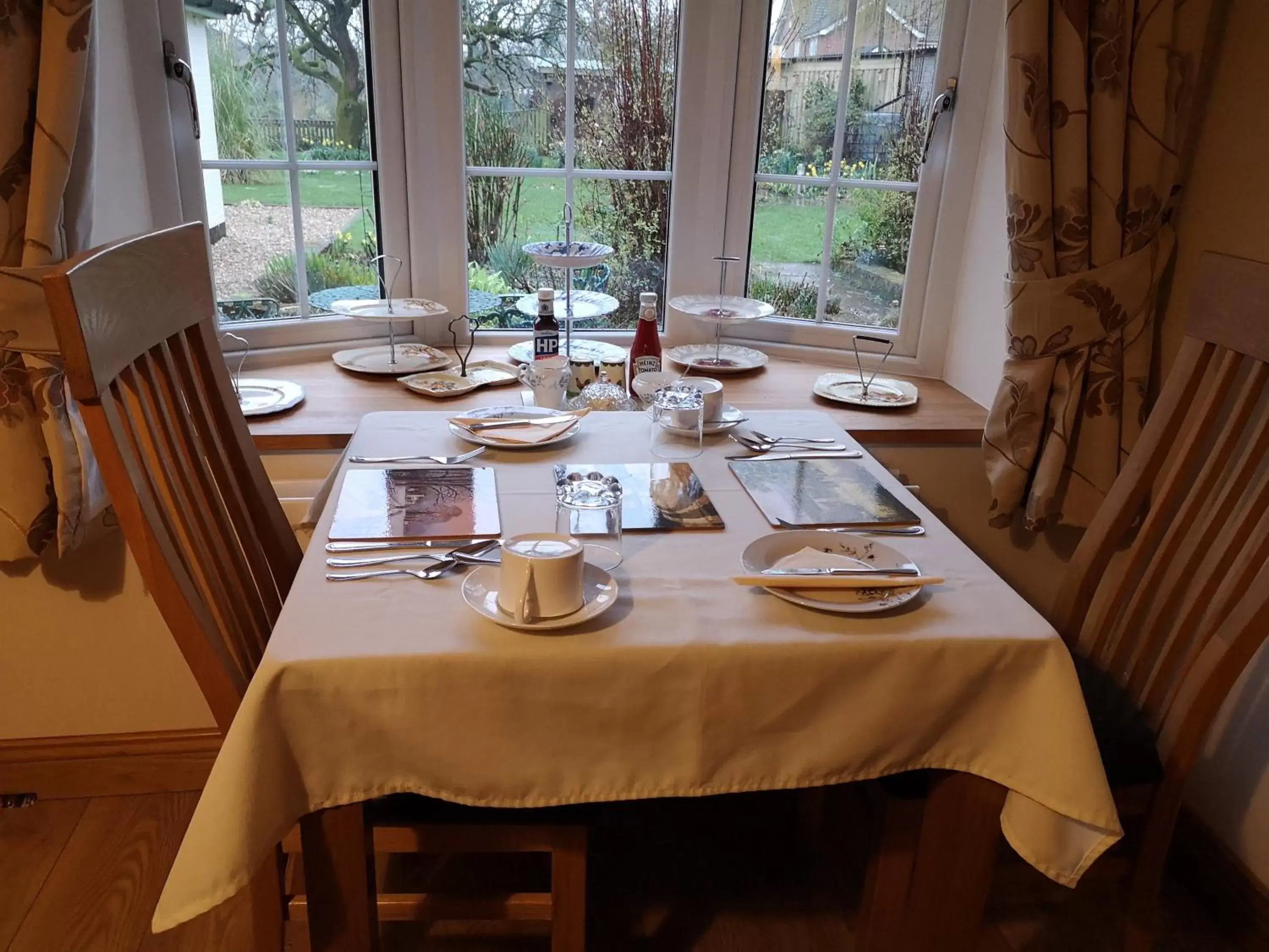 Dining area, Restaurant/Places to Eat in White Cottage B and B