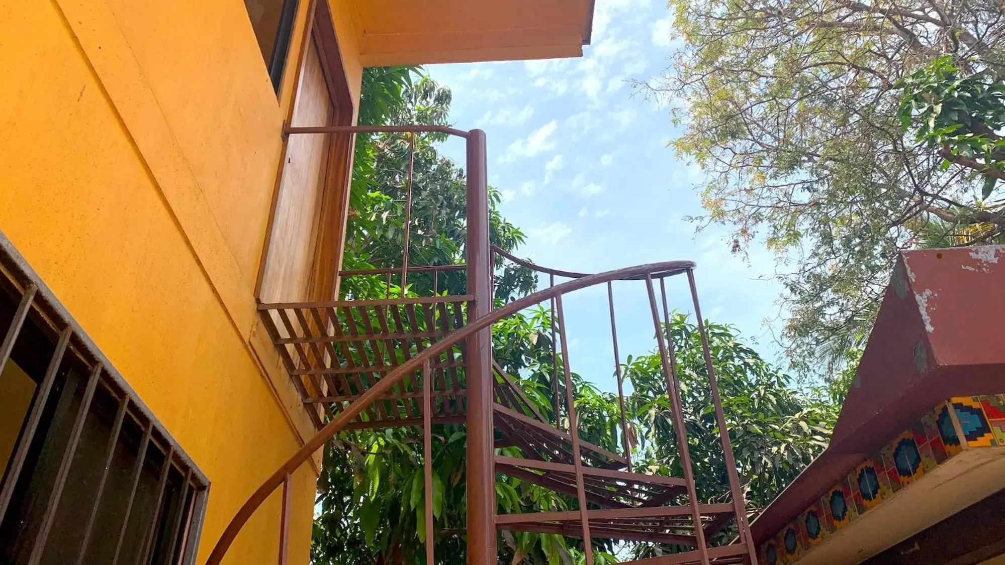 Facade/entrance, Balcony/Terrace in Hotel Casamar Suites