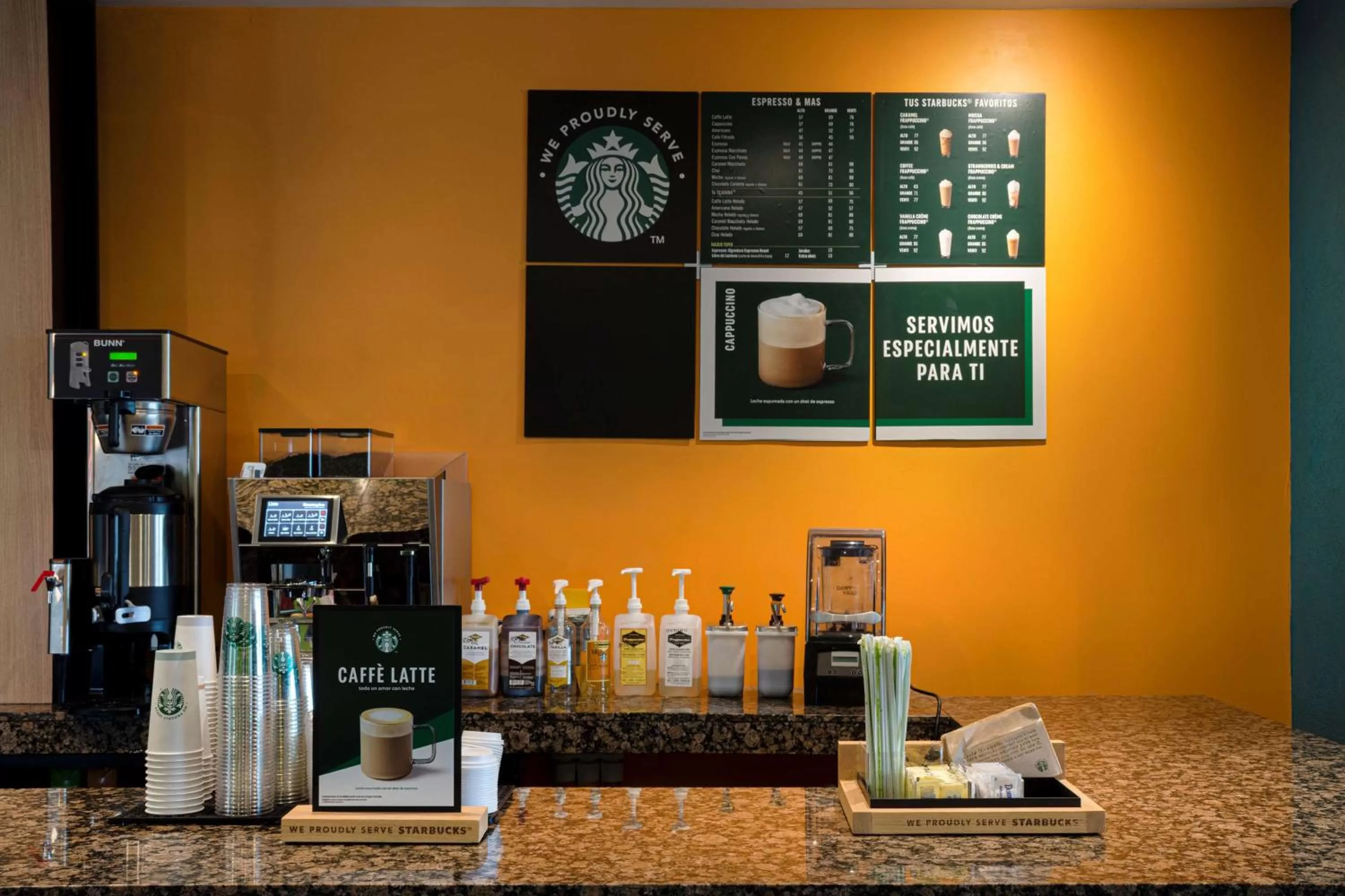 Dining area in Hampton by Hilton Veracruz Boca Del Rio