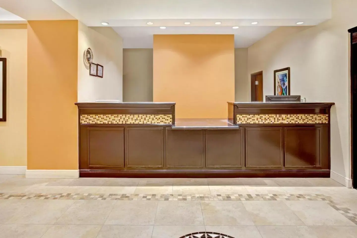 Lobby or reception, Lobby/Reception in Scottish Inns and Suites - La Porte