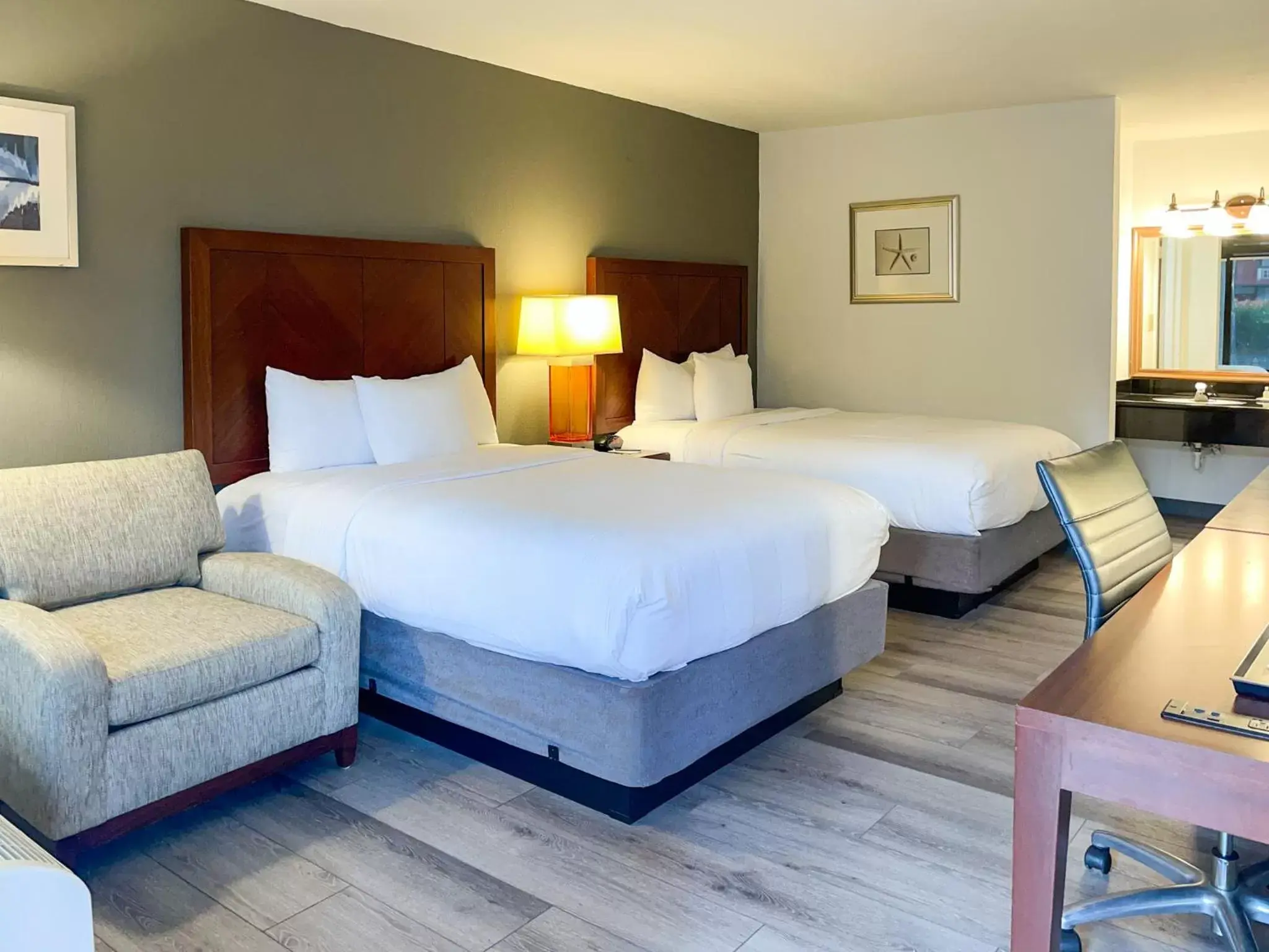 Bedroom, Bed in GreenTree Hotel & Extended Stay I-10 FWY Houston, Channelview, Baytown