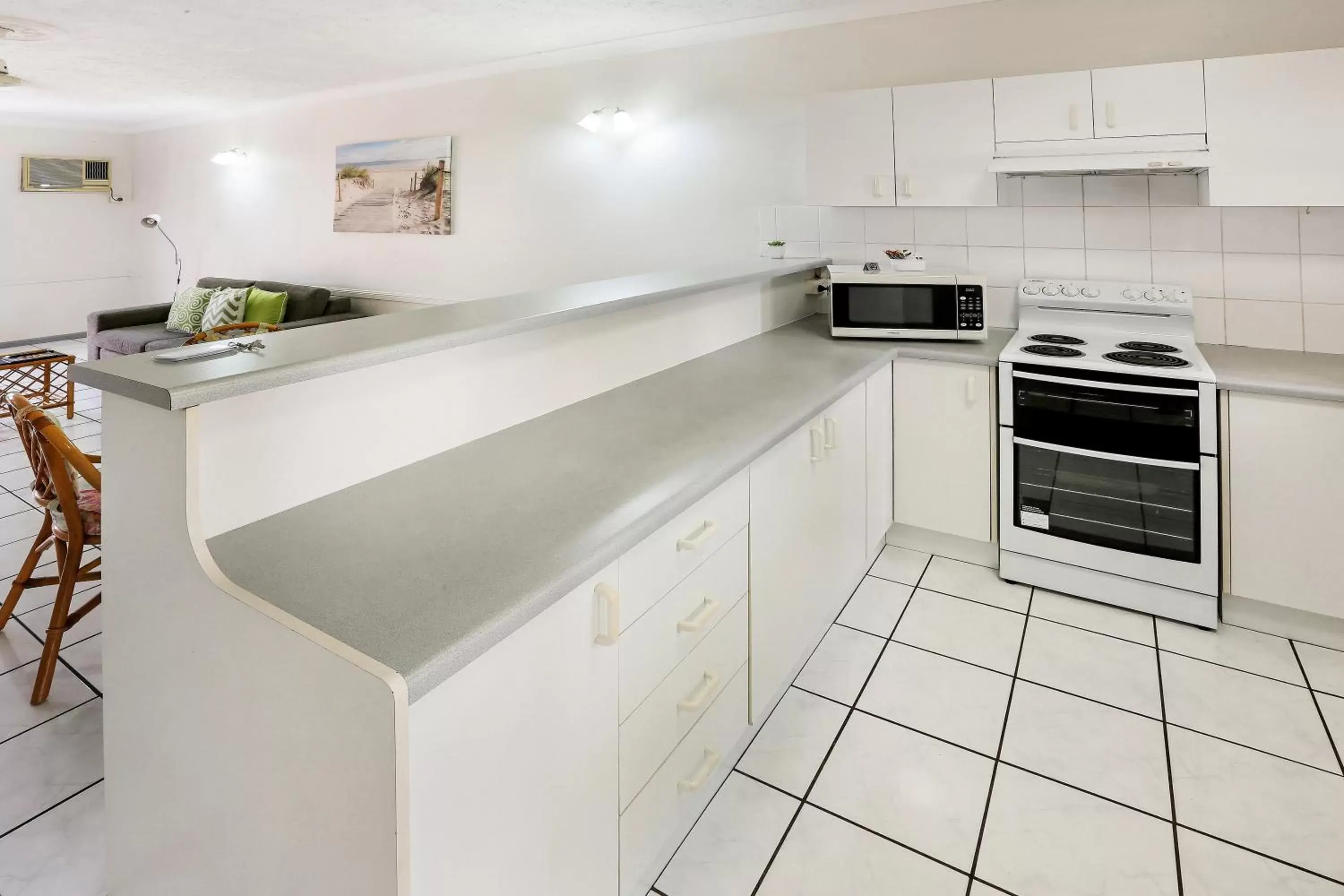 kitchen, Kitchen/Kitchenette in Citysider Cairns Holiday Apartments