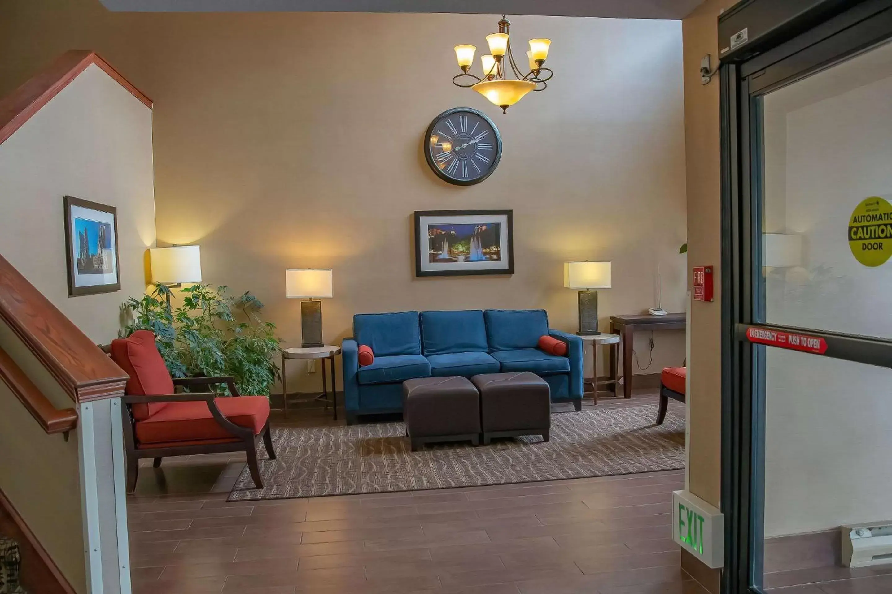Lobby or reception, Seating Area in Comfort Inn Near Ouabache State Park