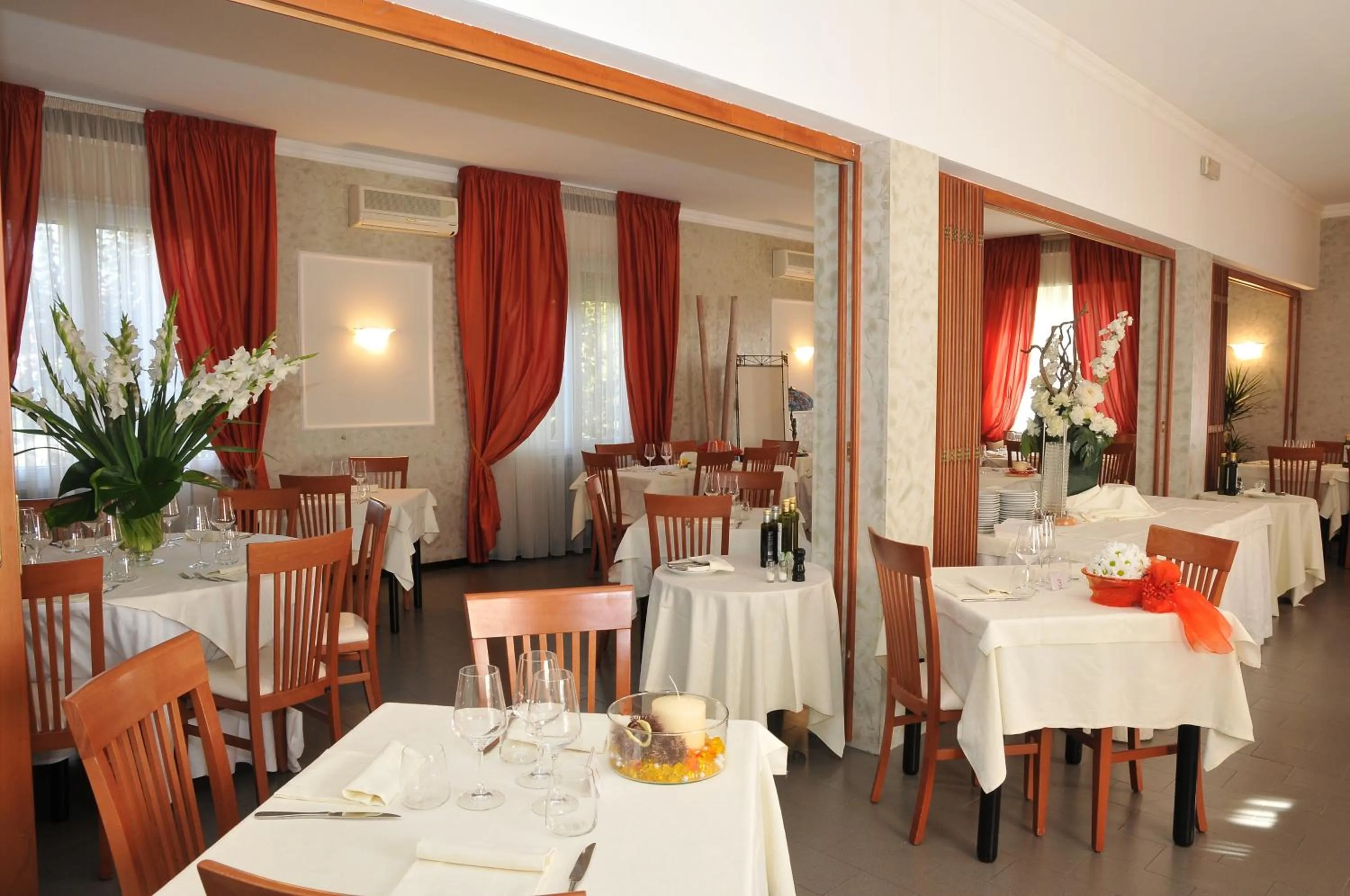 Restaurant/places to eat in Hotel Mini Palace - Country House