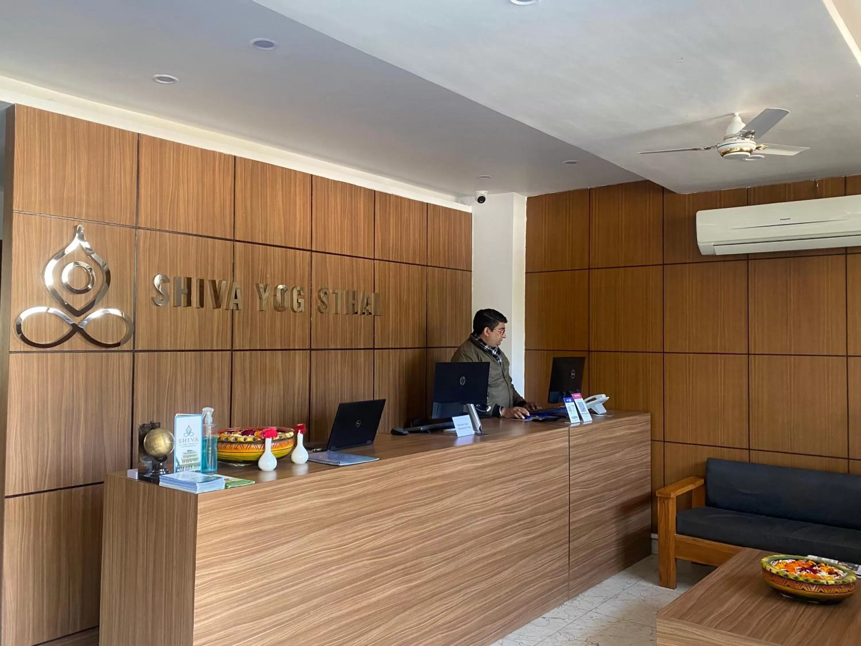 Lobby or reception in Hotel Shiva Yog Sthal