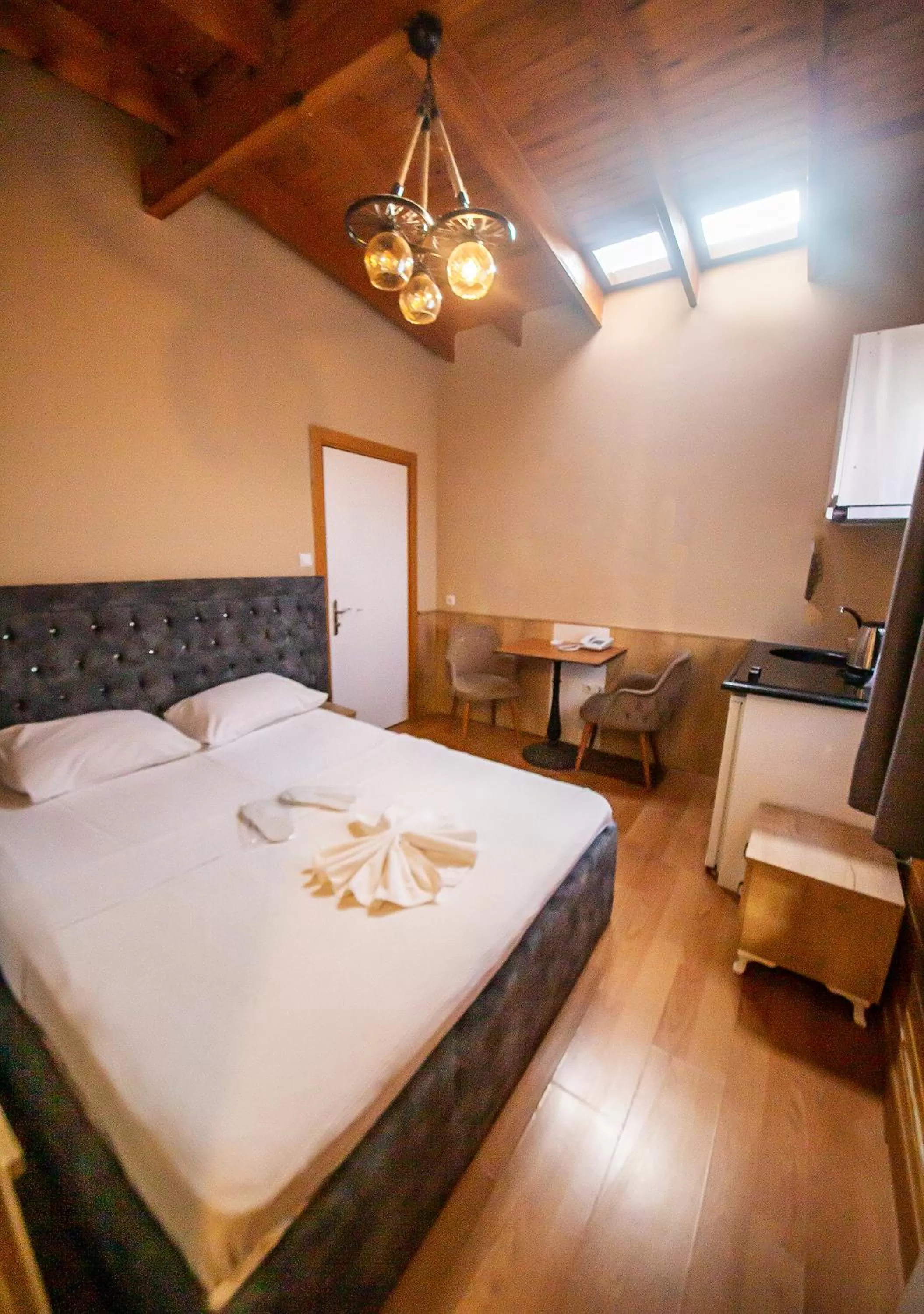 Bed in Royal Palace Hotel