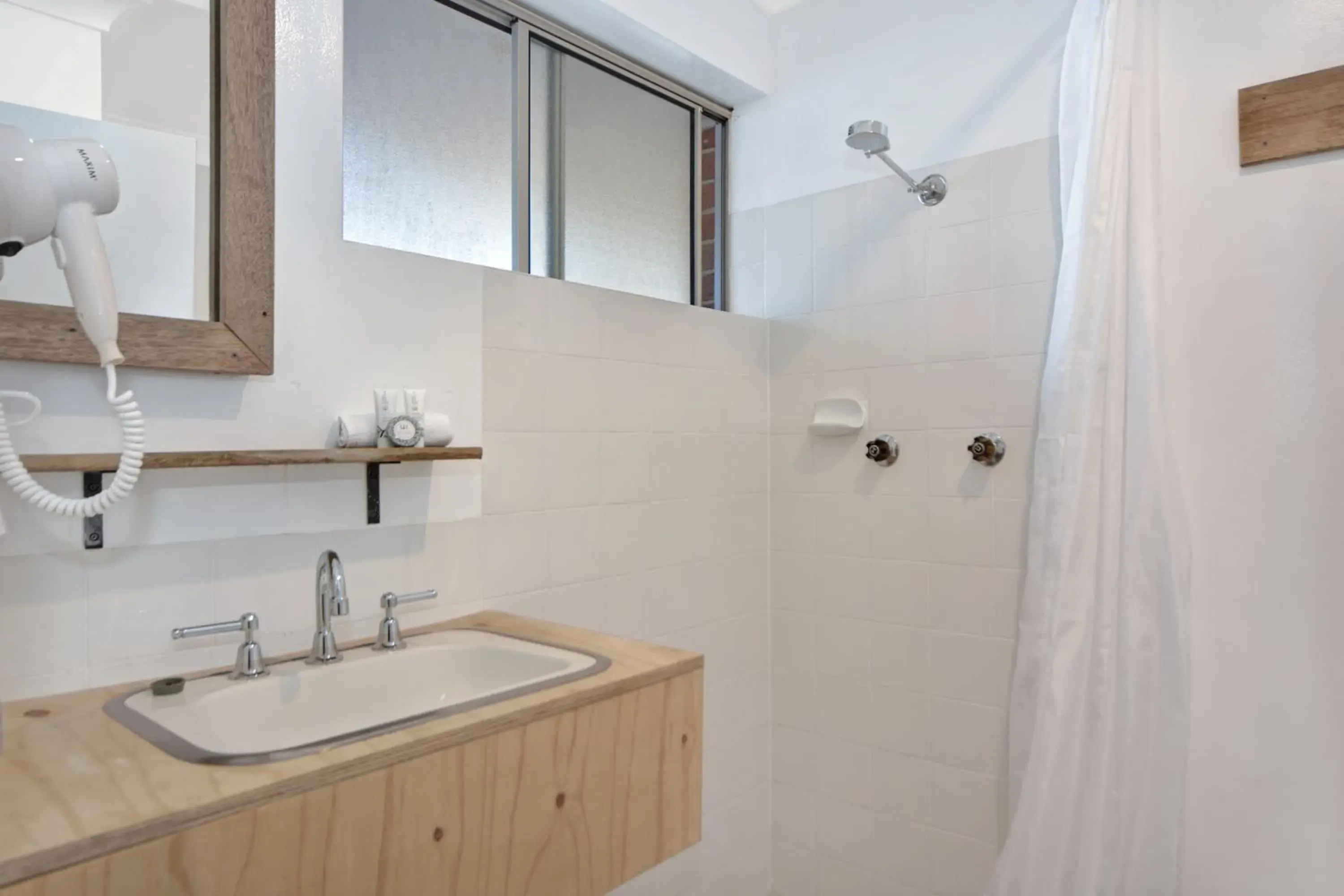 Bathroom in Pleasant Way River Lodge