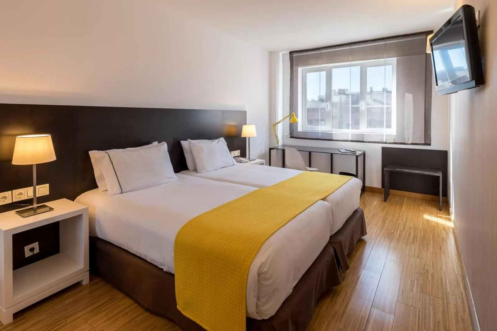 Photo of the whole room, Bed in Rafaelhoteles Atocha