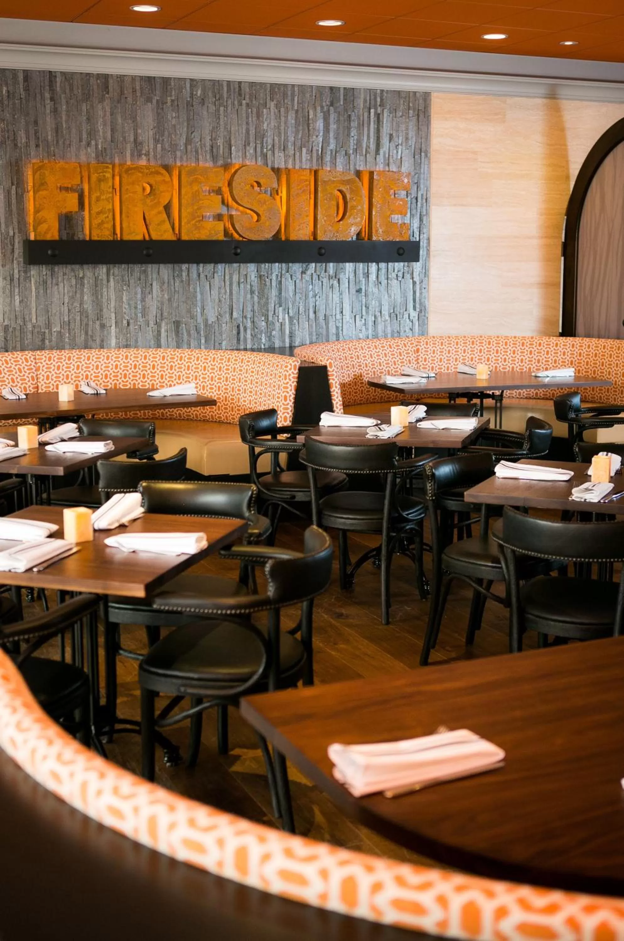 Restaurant/places to eat in Crowne Plaza Costa Mesa Orange County by IHG