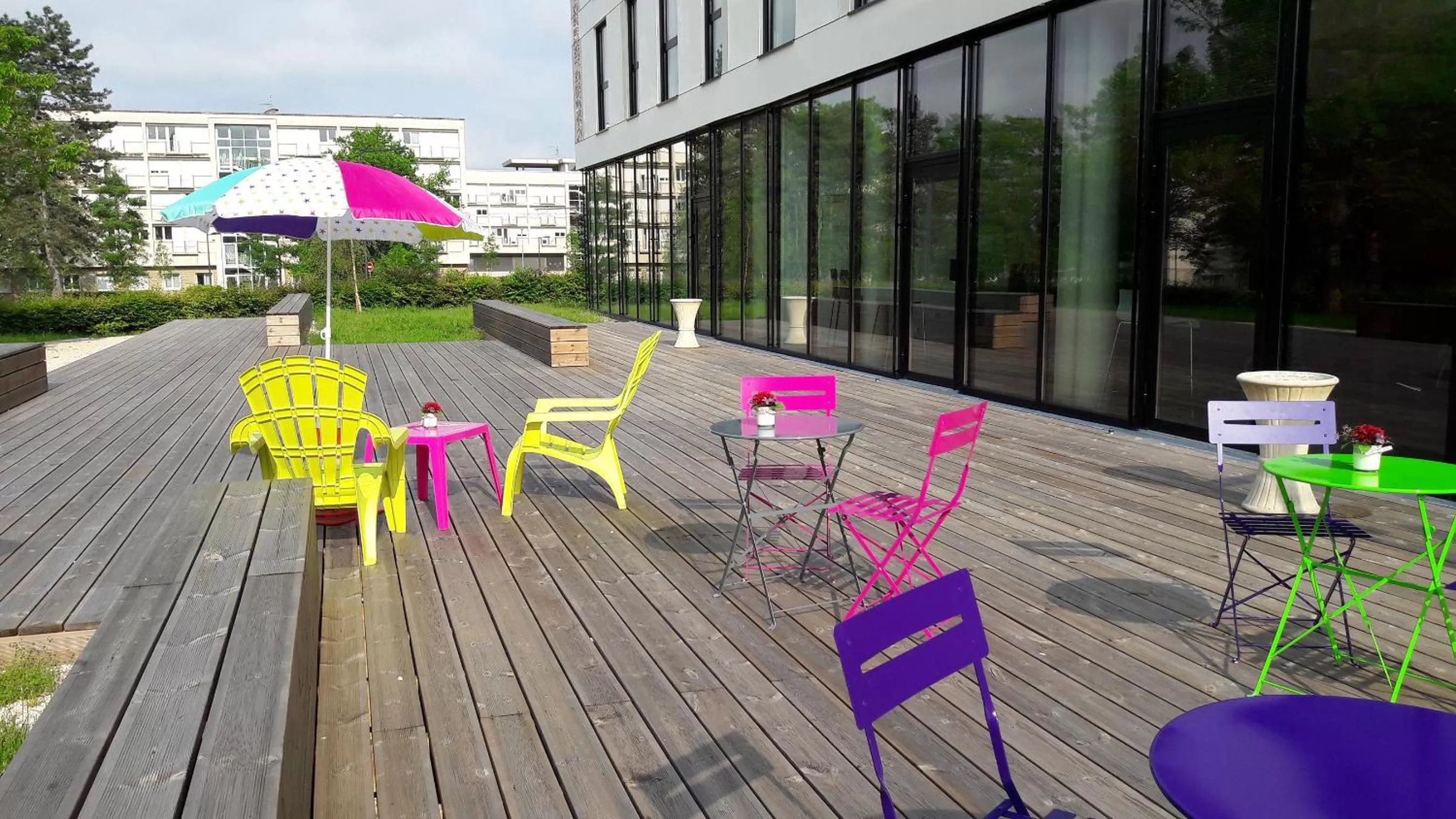 Balcony/Terrace in Adonis Dijon Maison Internationale