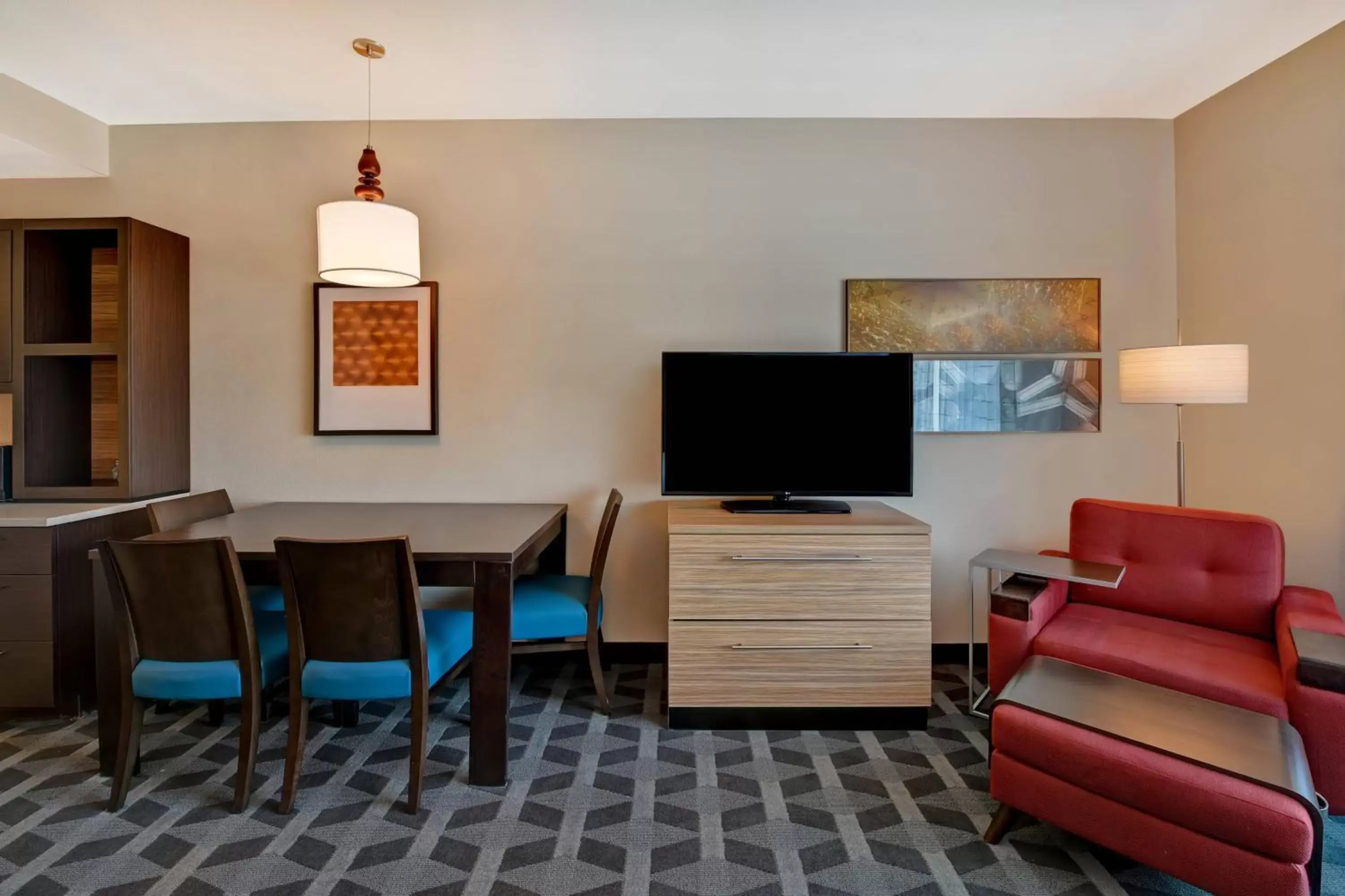Living room, TV/Entertainment Center in TownePlace Suites by Marriott El Paso East/I-10