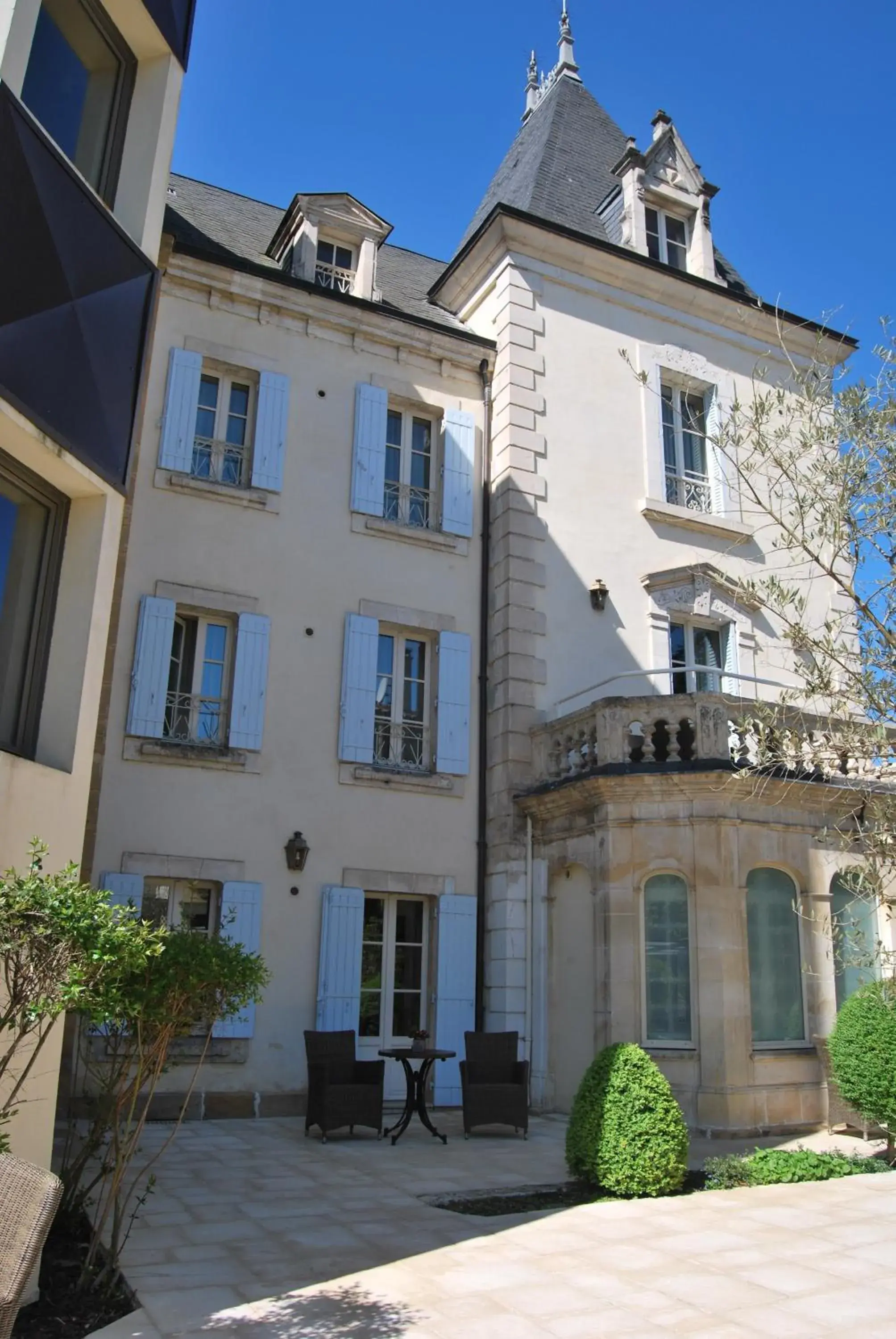 Facade/entrance, Property Building in Clos La Boëtie & Spa