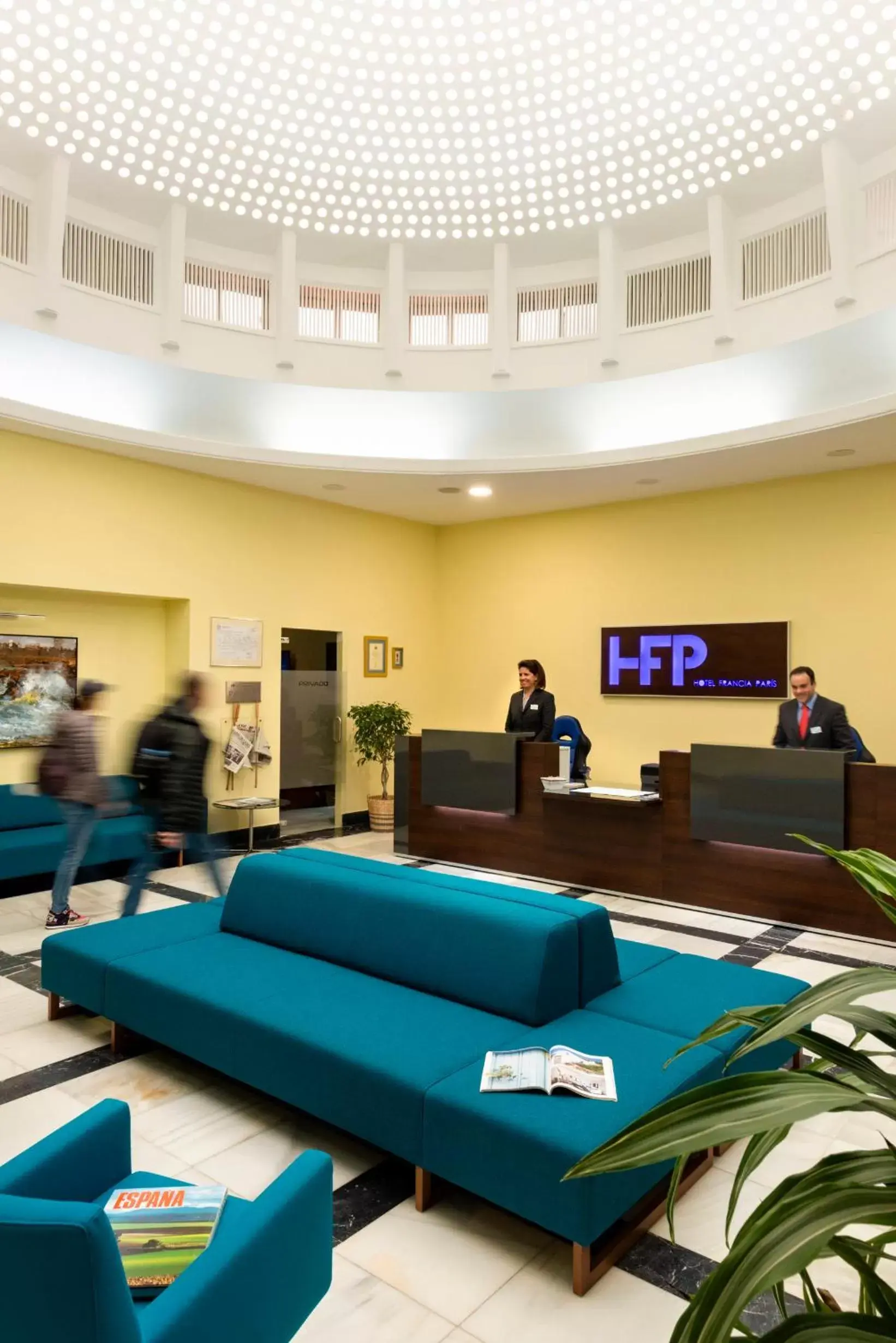 Lobby or reception in Hotel de Francia y París