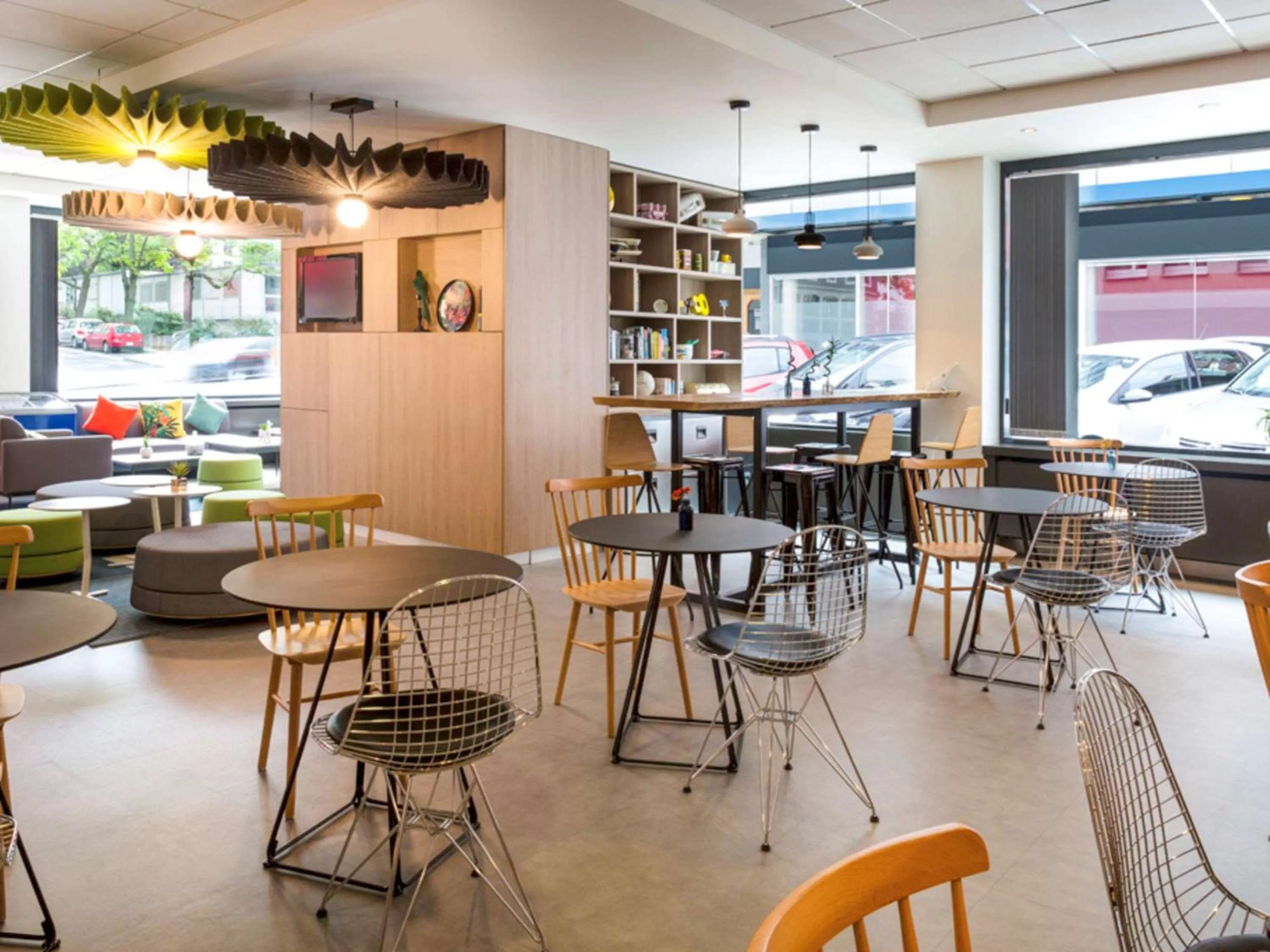 Restaurant/places to eat in ibis Genève Centre Gare