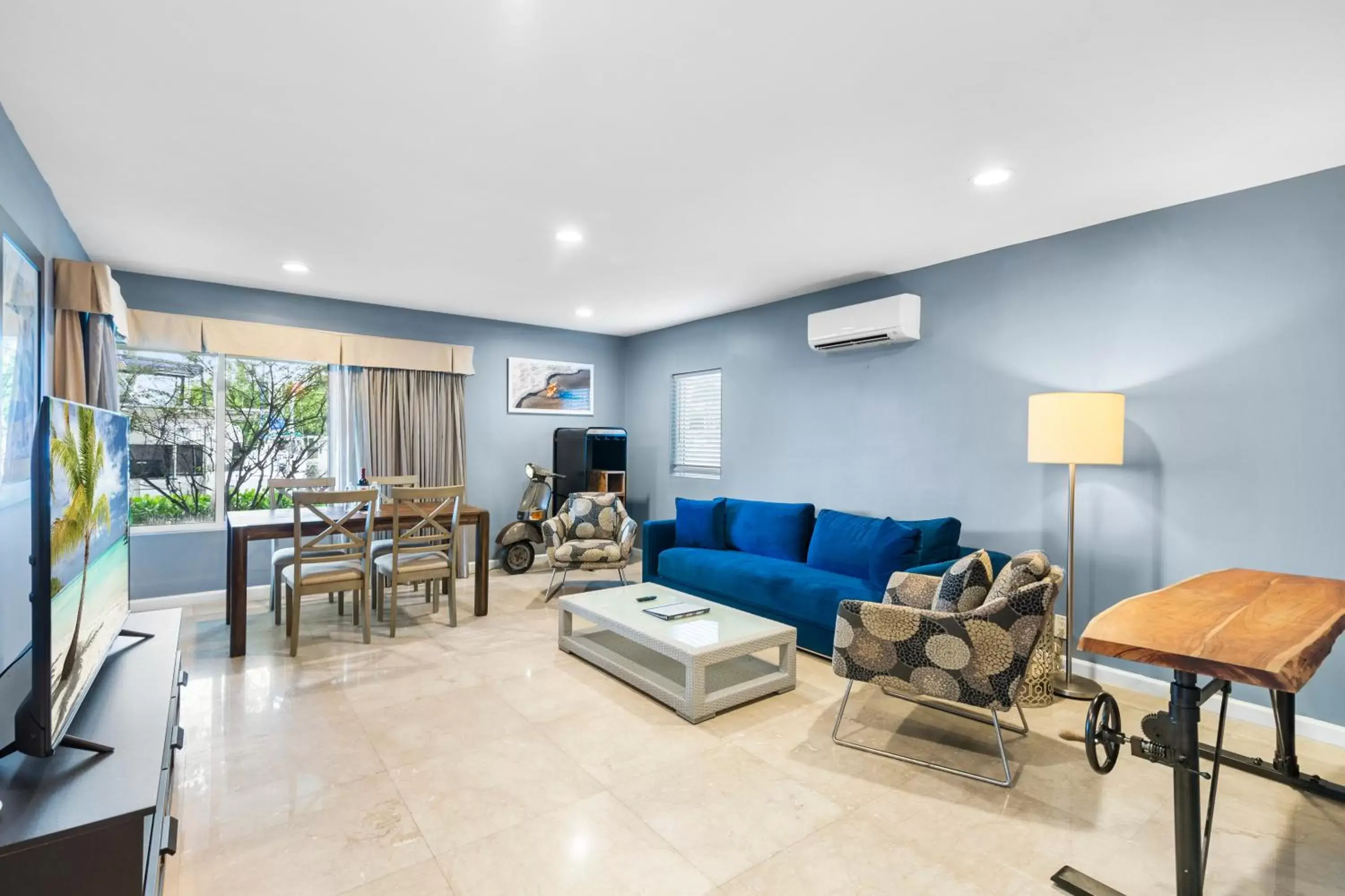 Living room, Seating Area in Isle of Venice Residence and Marina