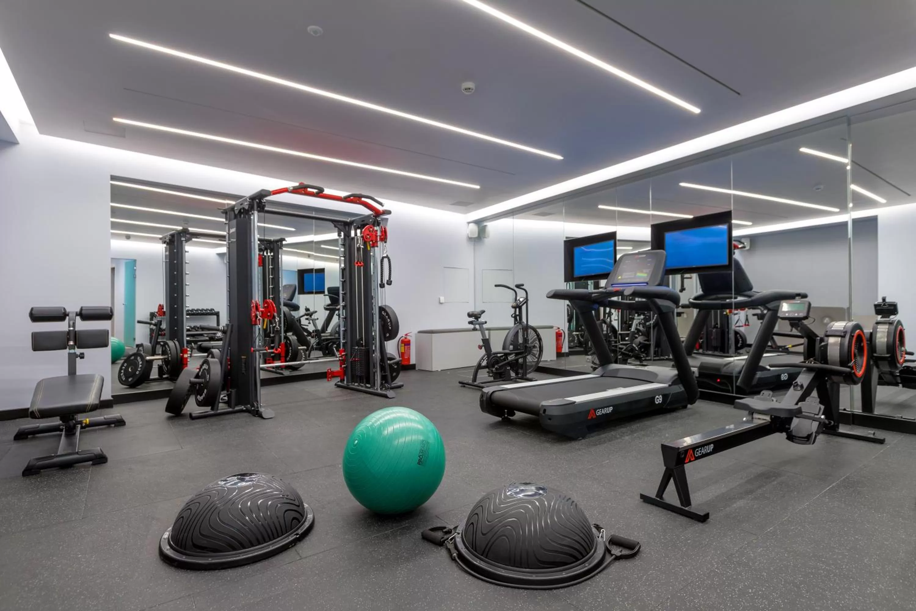 Fitness centre/facilities in Ivis 4 Boutique Hotel