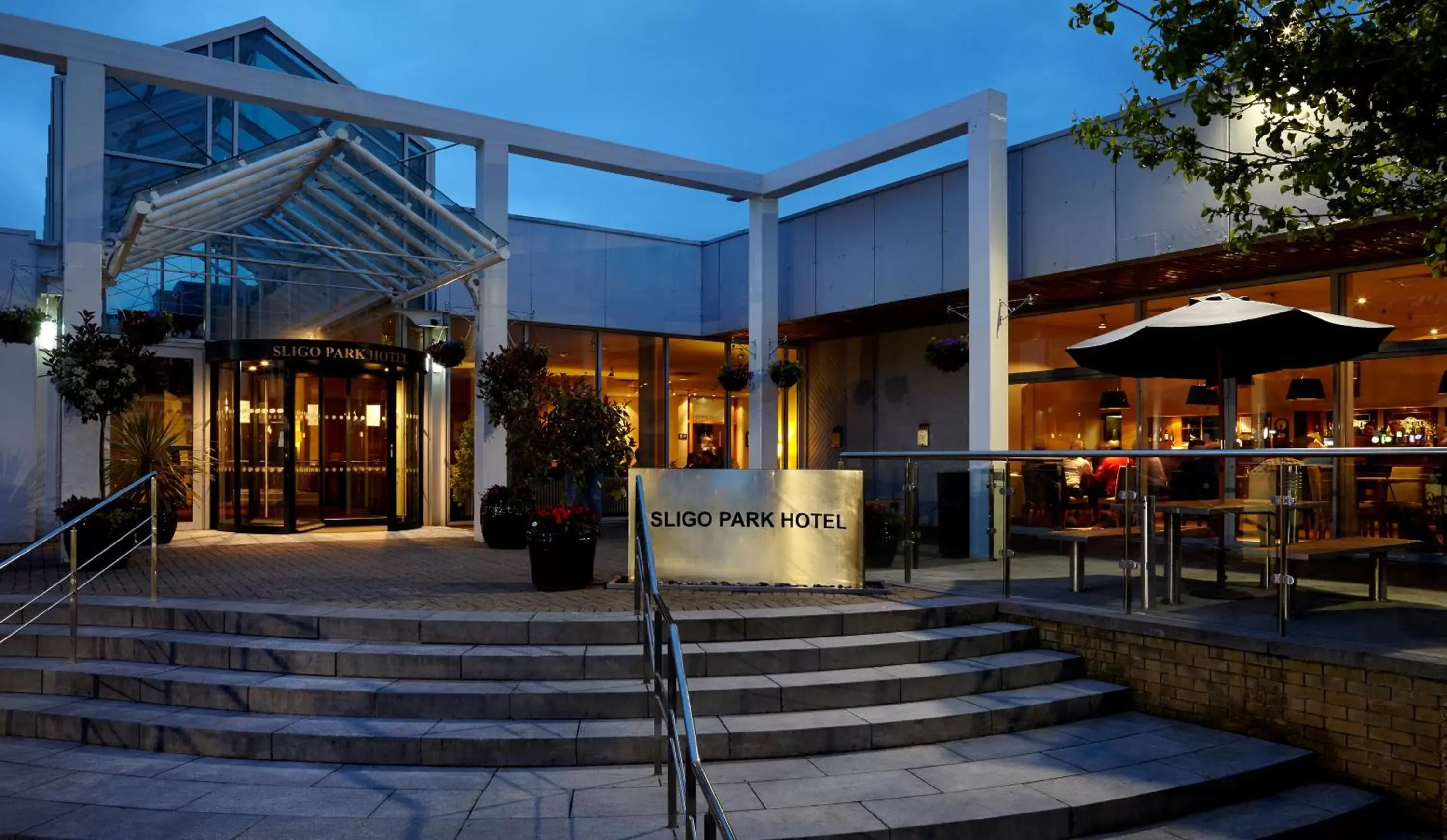 Facade/entrance in Sligo Park Hotel & Leisure Club