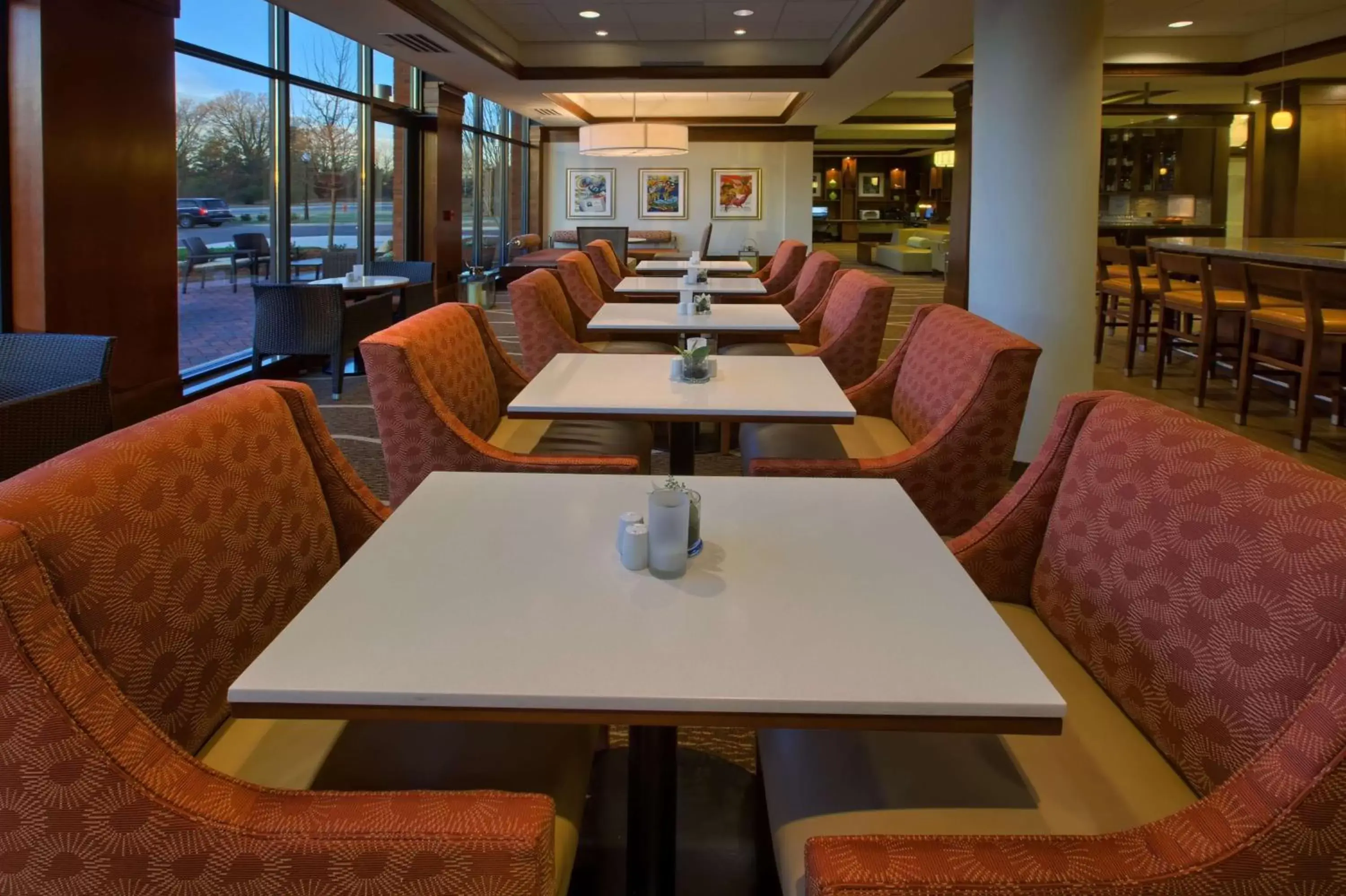 Restaurant/places to eat in Hilton Garden Inn Durham-University Medical Center