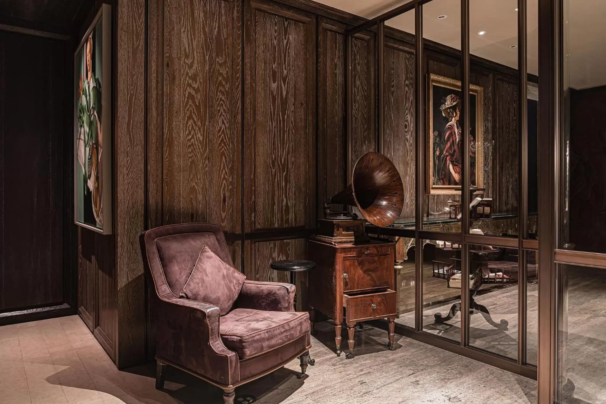 Restaurant/places to eat in Palais de Chine Hotel