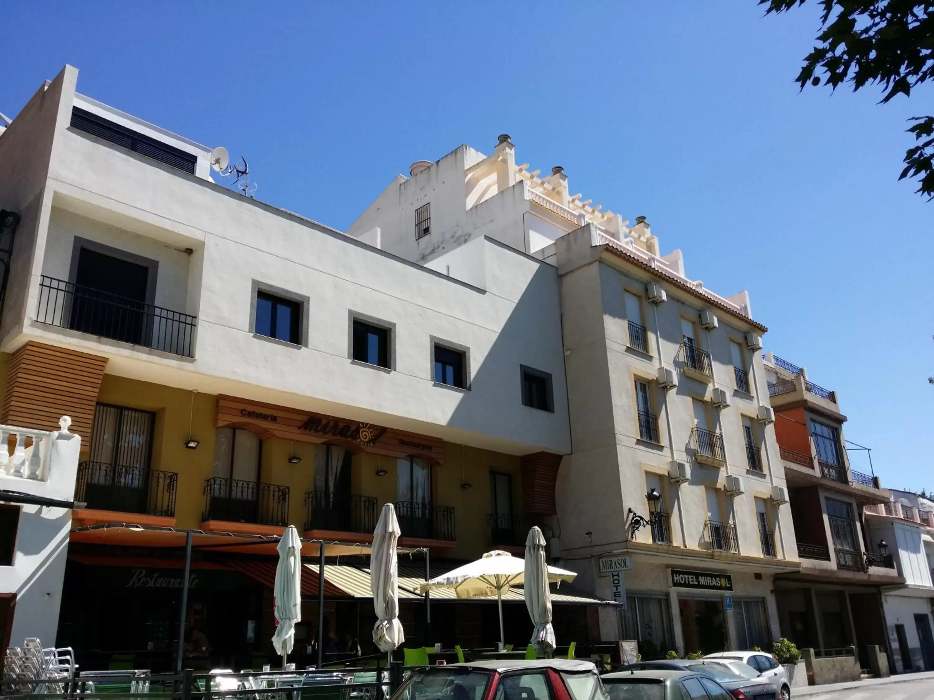 Facade/entrance, Property Building in Hotel Mirasol