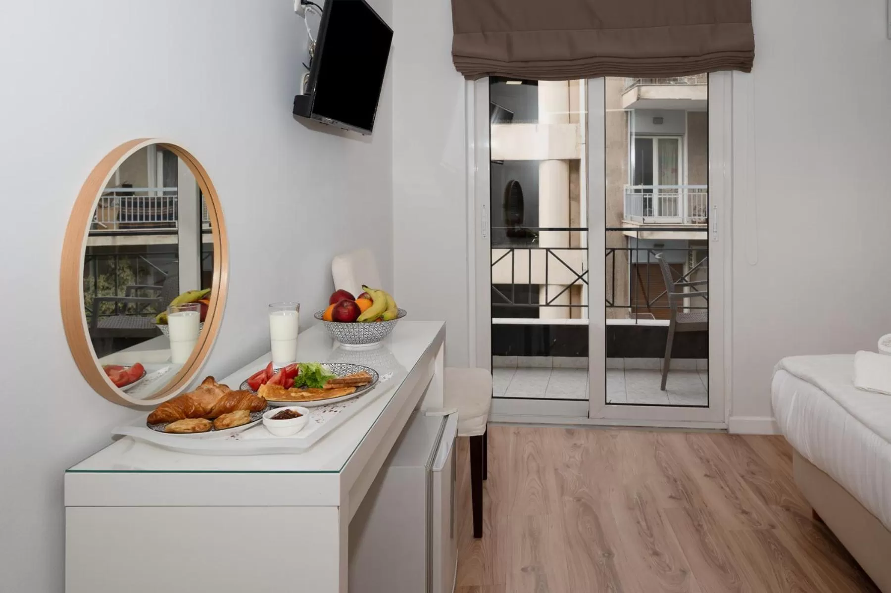 Bedroom in HOTEL_TIER