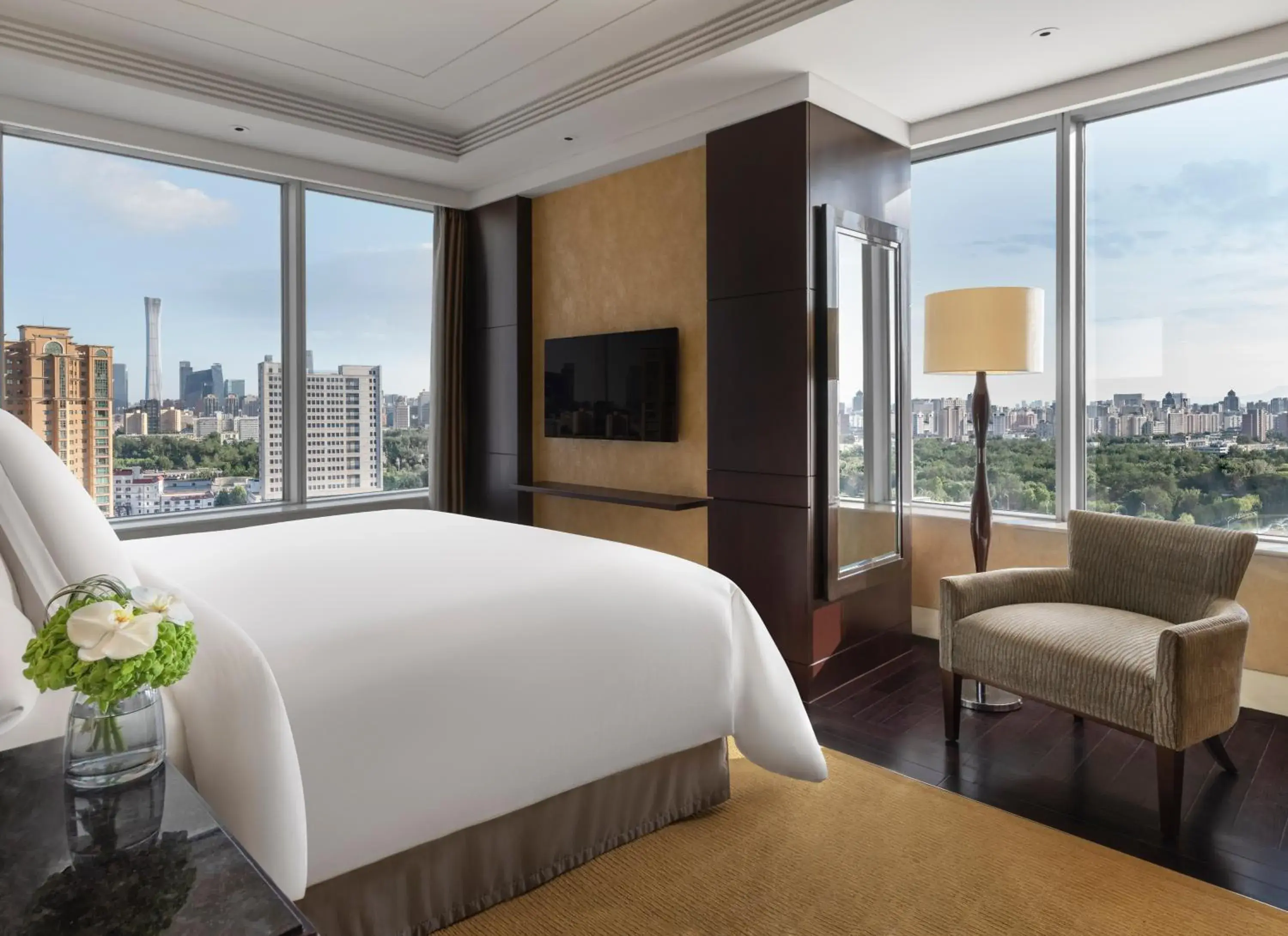 Bedroom in Four Seasons Hotel Beijing