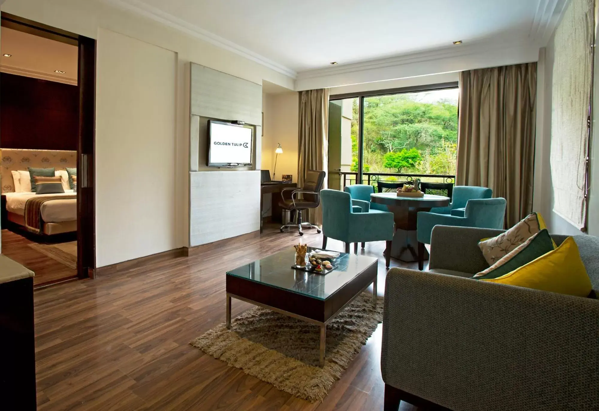 Living room, Seating Area in Golden Tulip Chandigarh, Panchkula