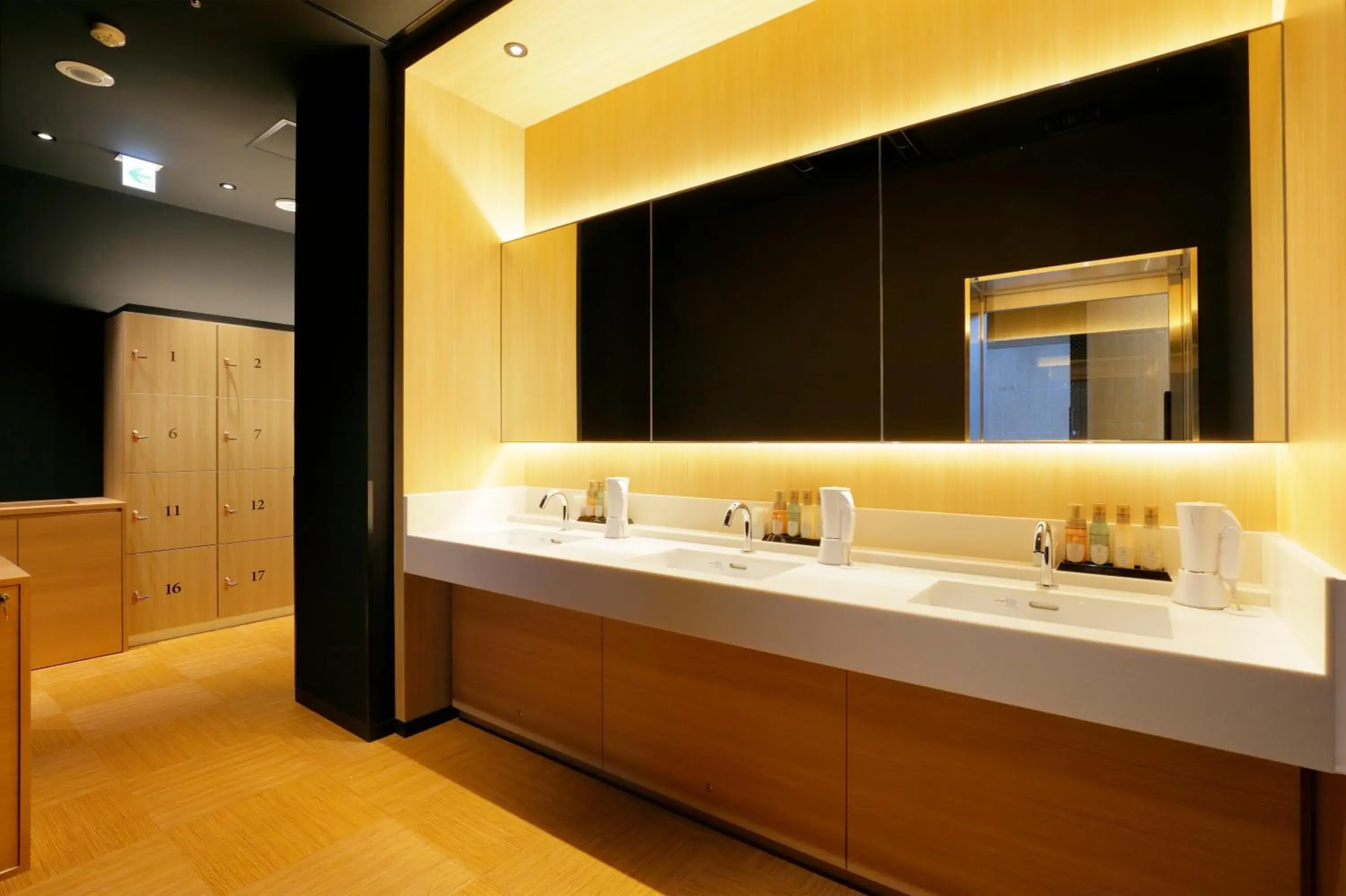 Spa and wellness centre/facilities, Bathroom in Candeo Hotels Tokyo Shimbashi