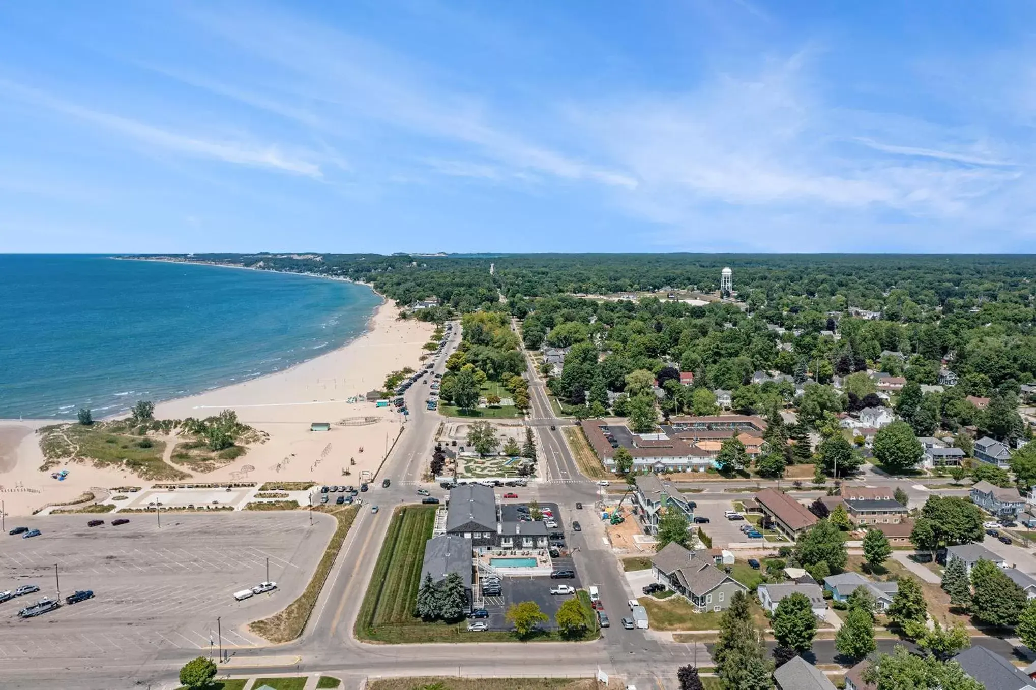 Property building, Bird's-eye View in Snyders Shoreline Inn