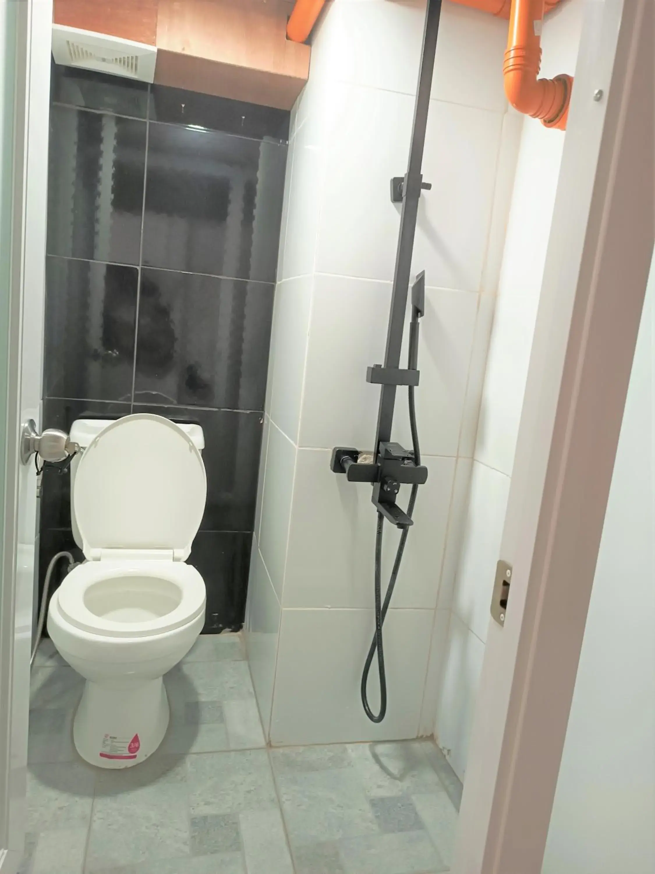 Shower, Bathroom in 8hostel