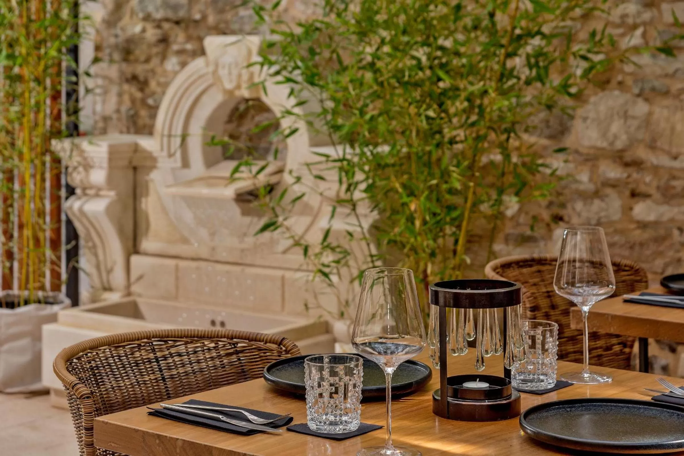 Restaurant/places to eat in Heritage Hotel 19