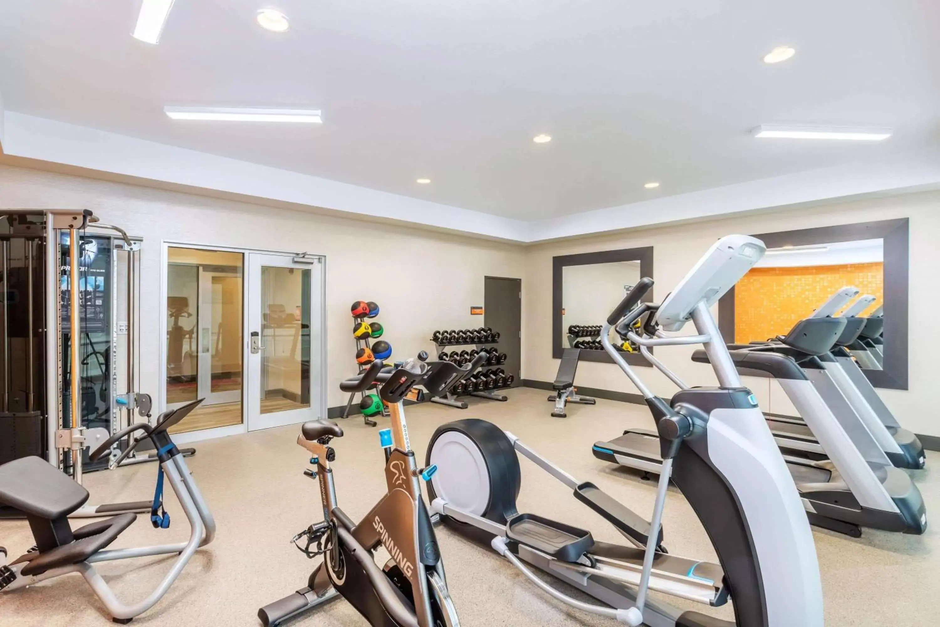 Fitness centre/facilities, Fitness Center/Facilities in La Quinta Inn and Suites by Wyndham Bloomington