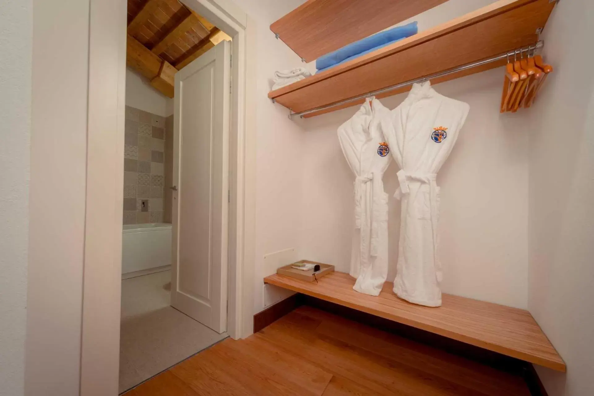 Bedroom, Bathroom in Villa Tolomei Hotel & Resort